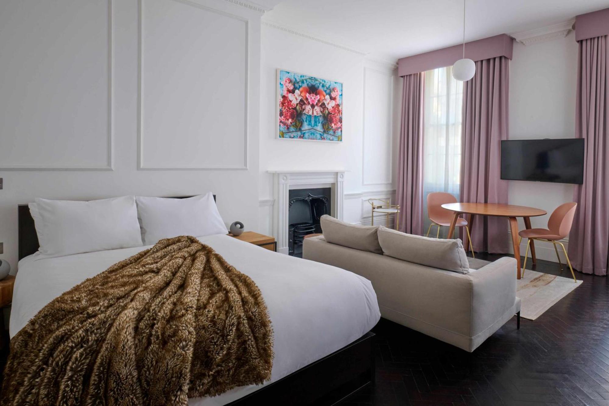Large Studio Apartment