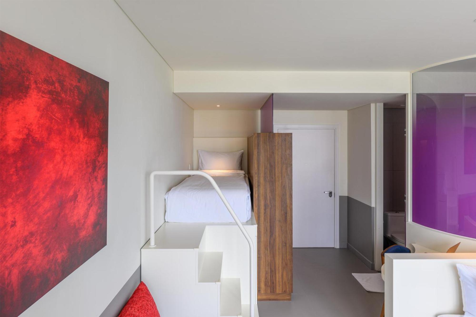 Deluxe King Room City View