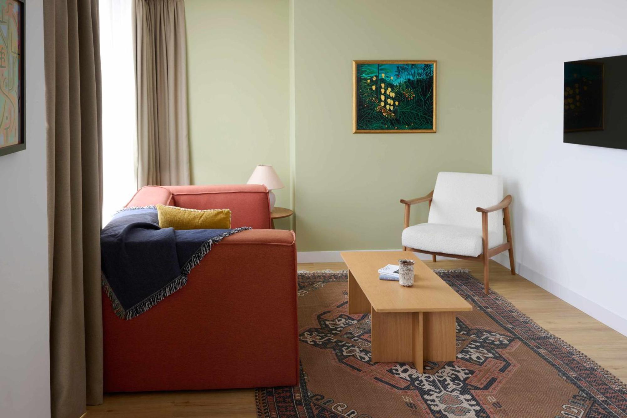 One-Bedroom Apartment