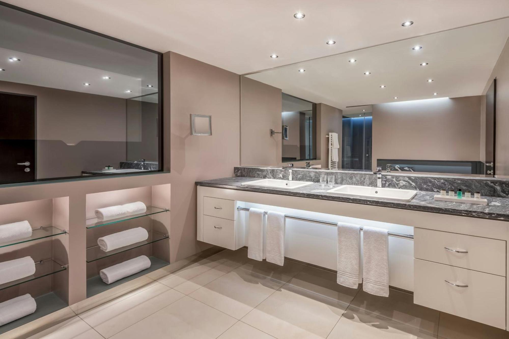 Penthouse Suite ETAGE7 Access
