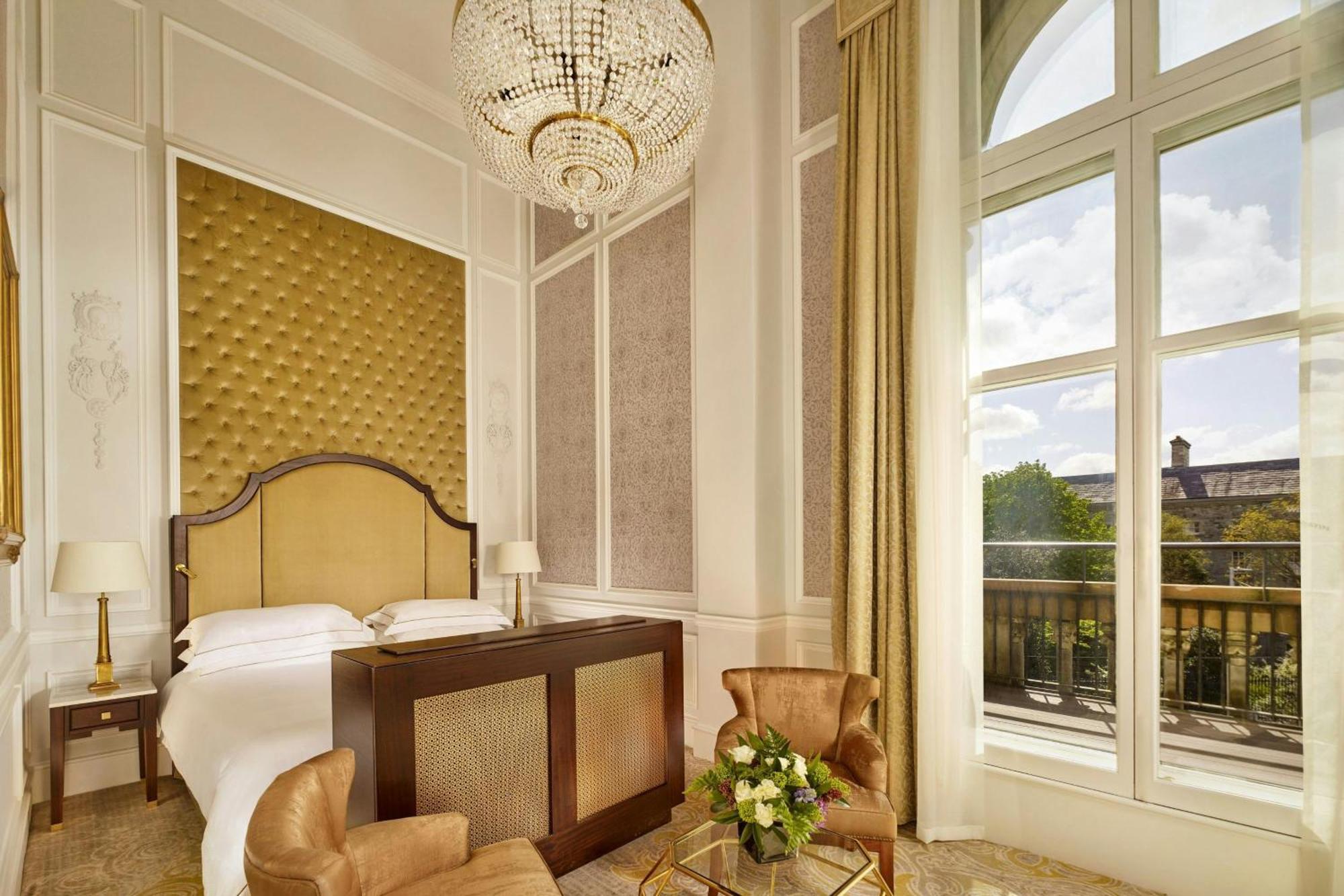 Presidential King Suite City View