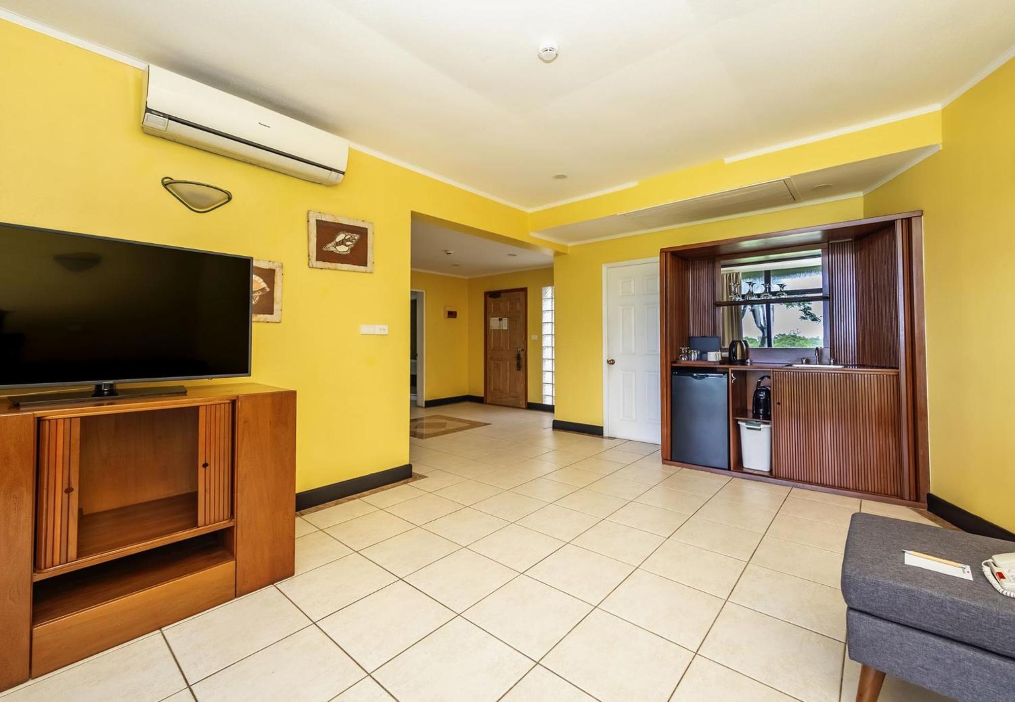 Deluxe Suite