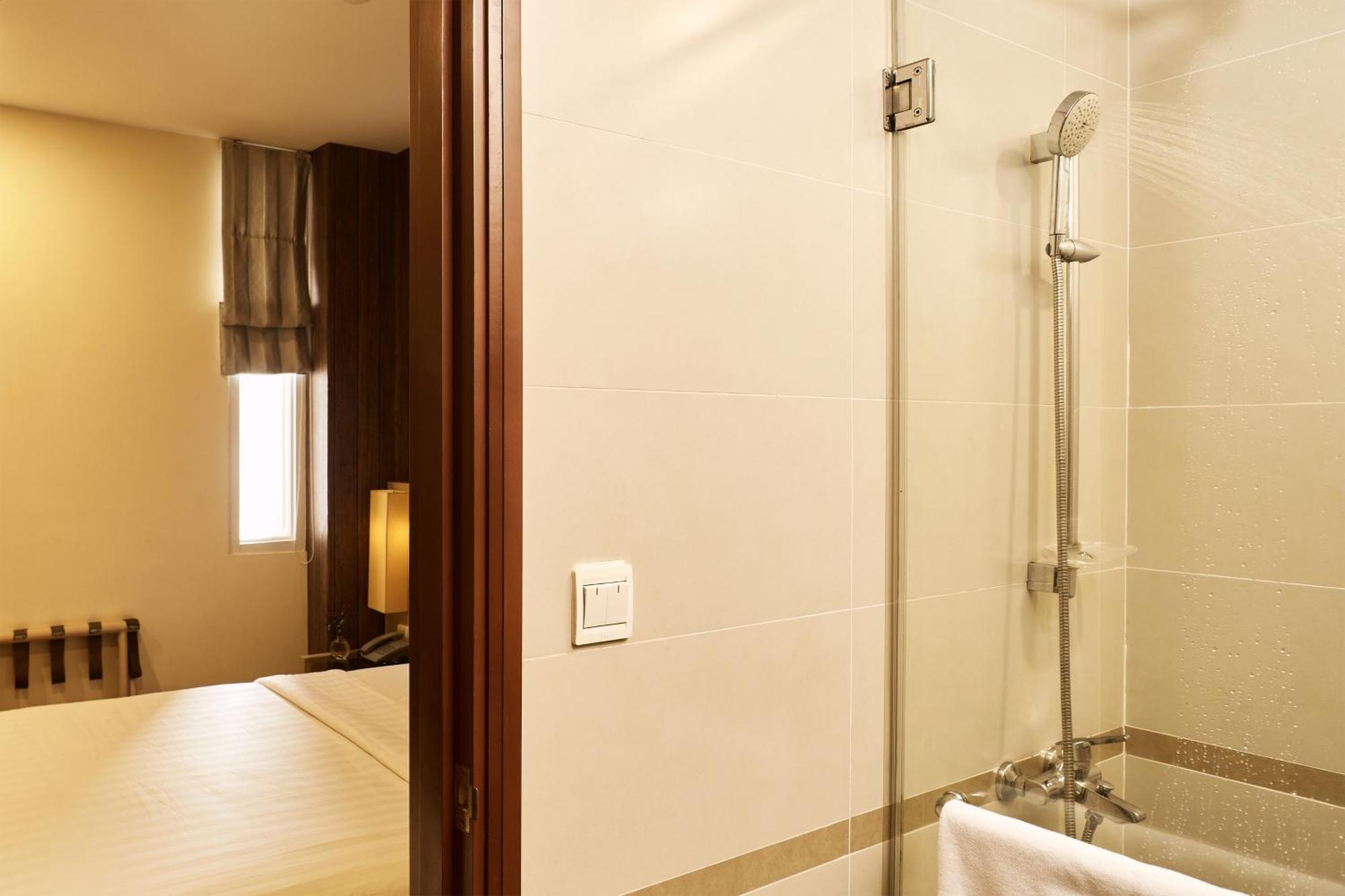 Superior Room No Window