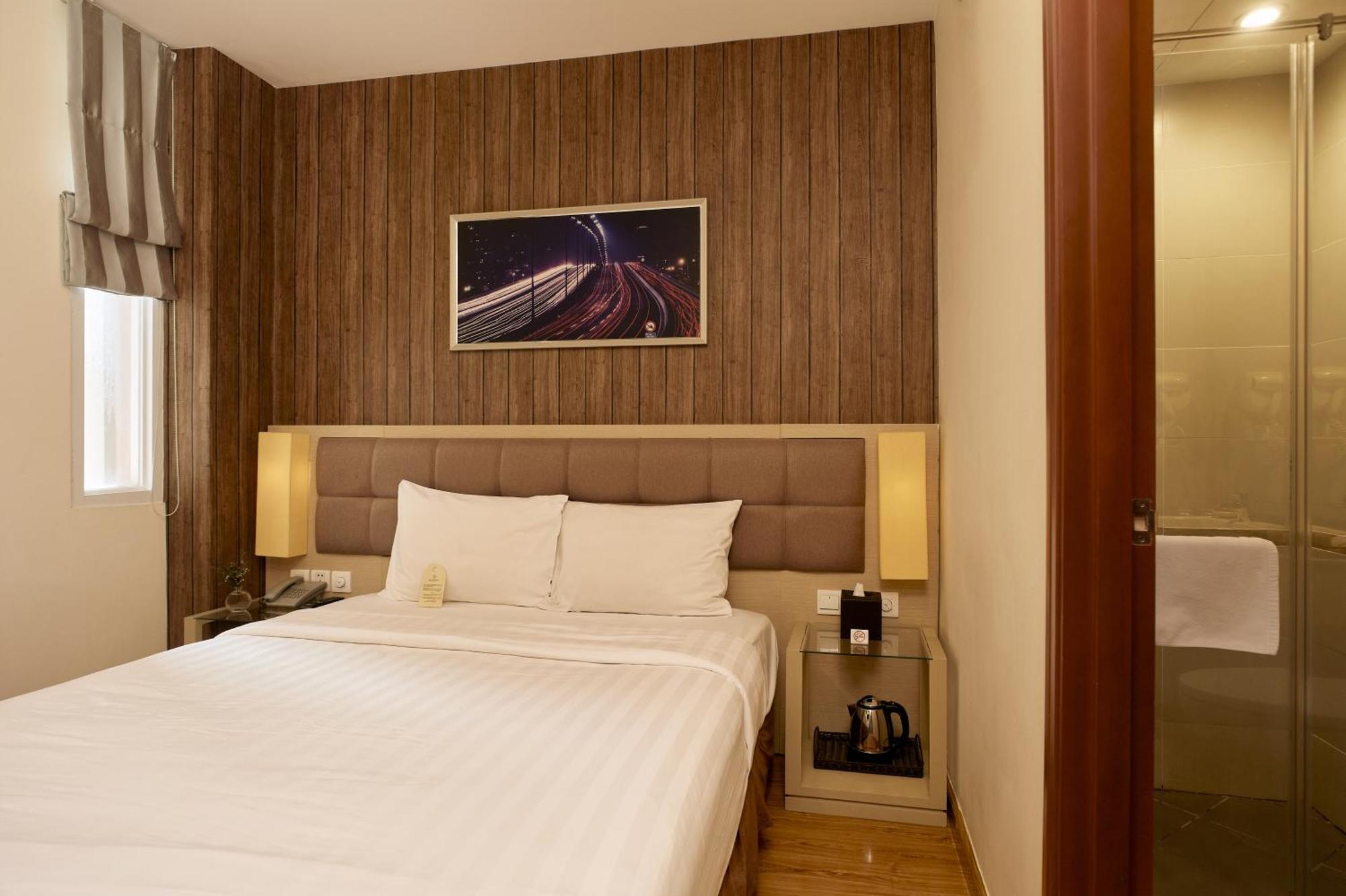 Superior Room No Window