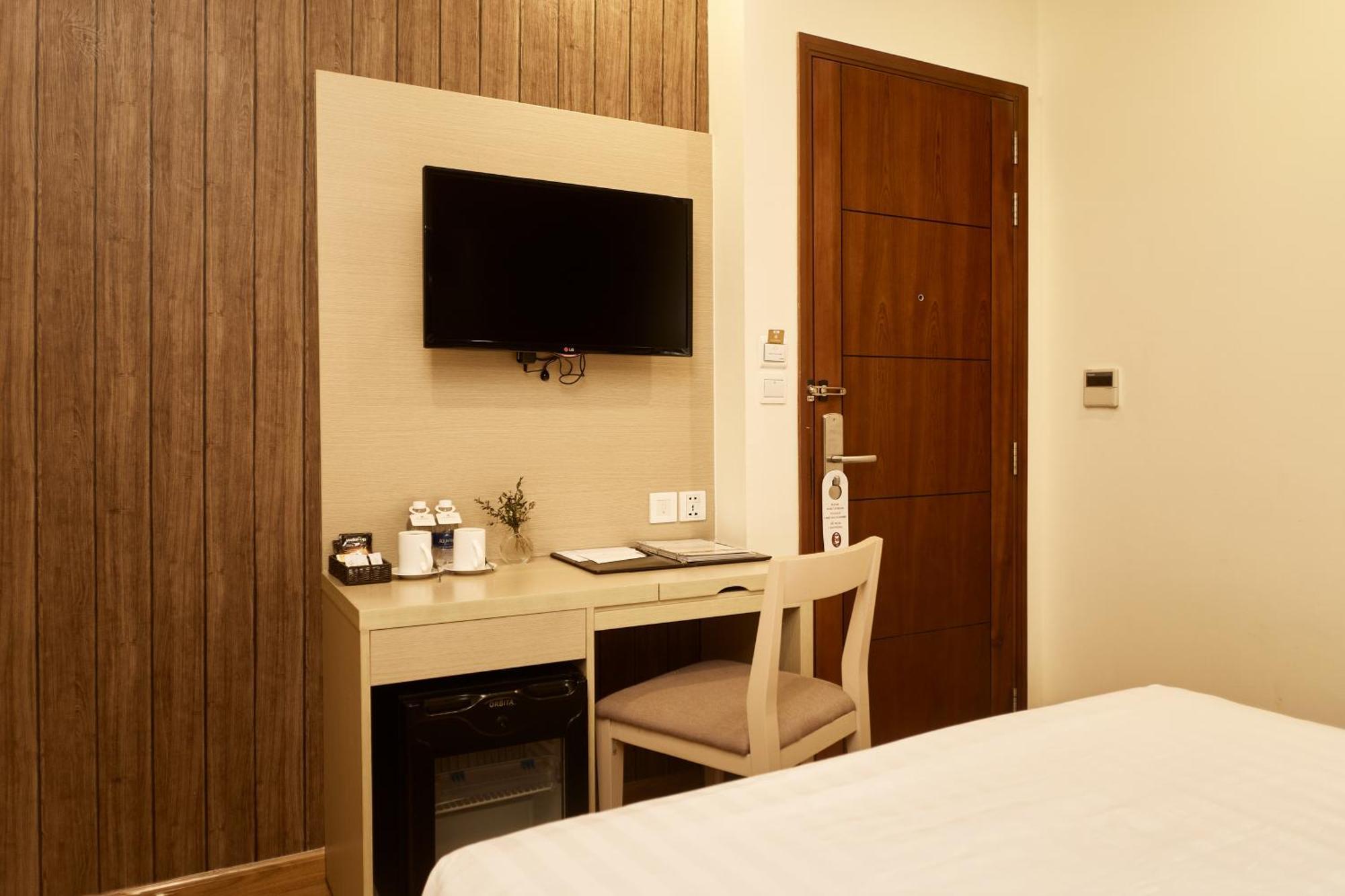 Superior Room No Window