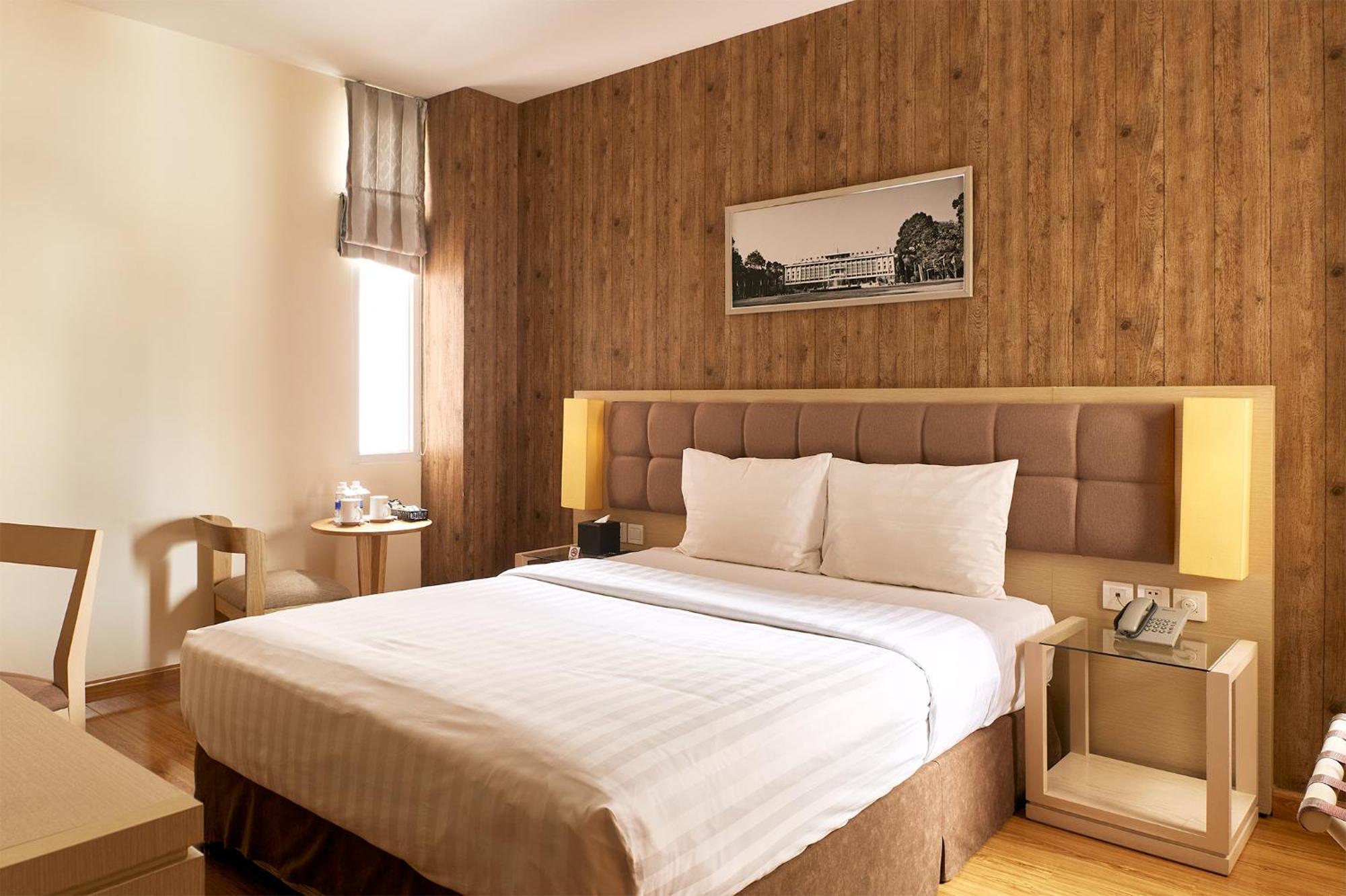 Deluxe Room No Window