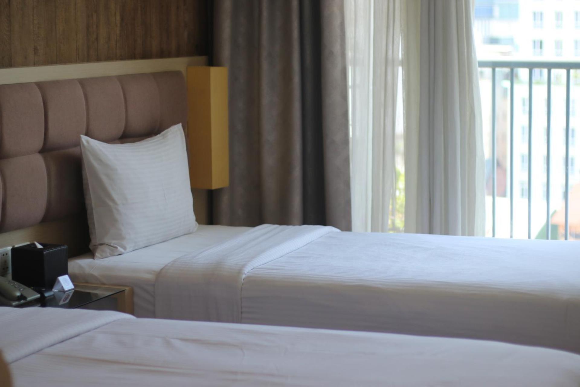 Premier Deluxe Balcony Twin Room Joinable into King Bed