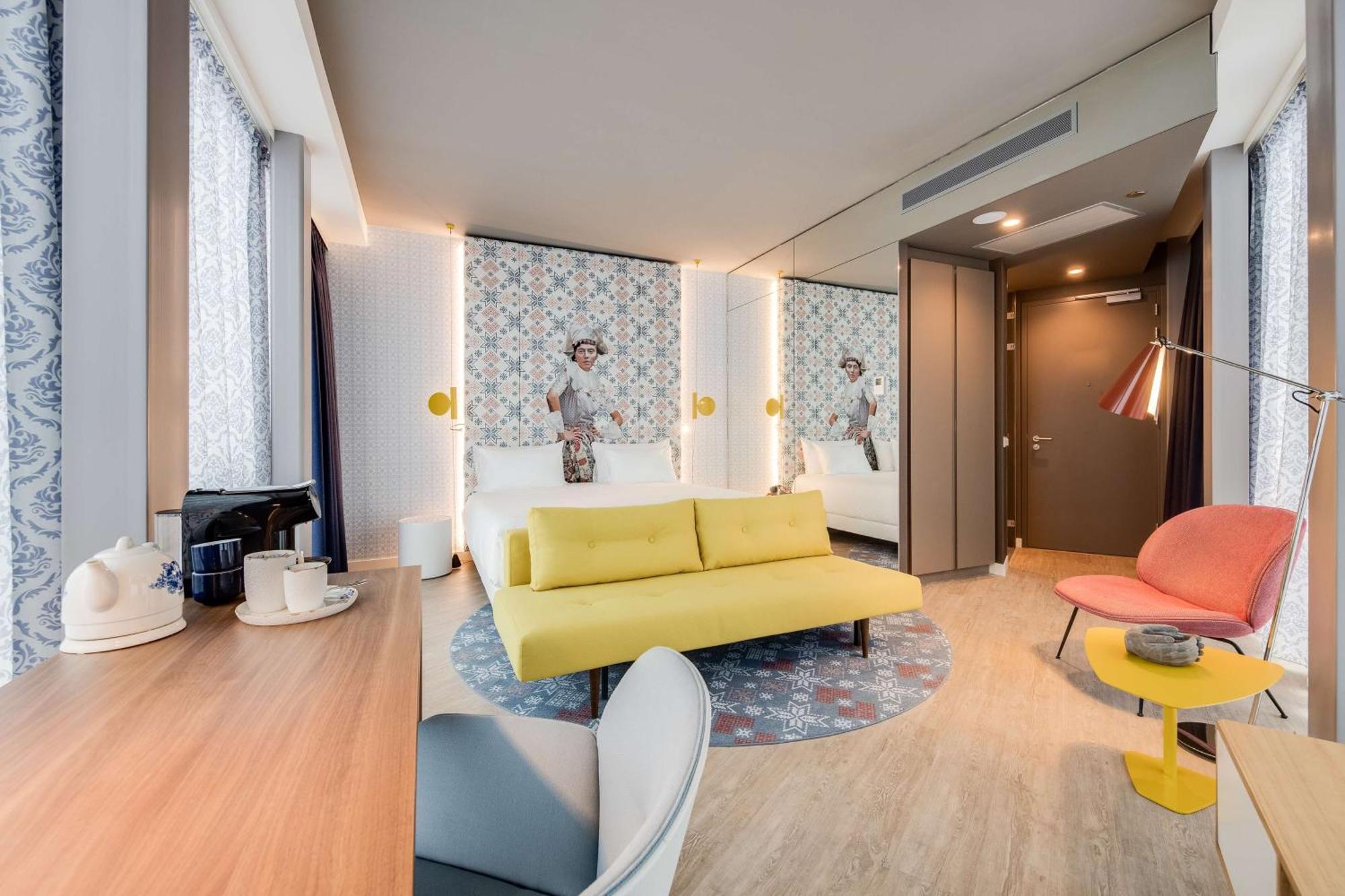 nhow Premium Corner Room View