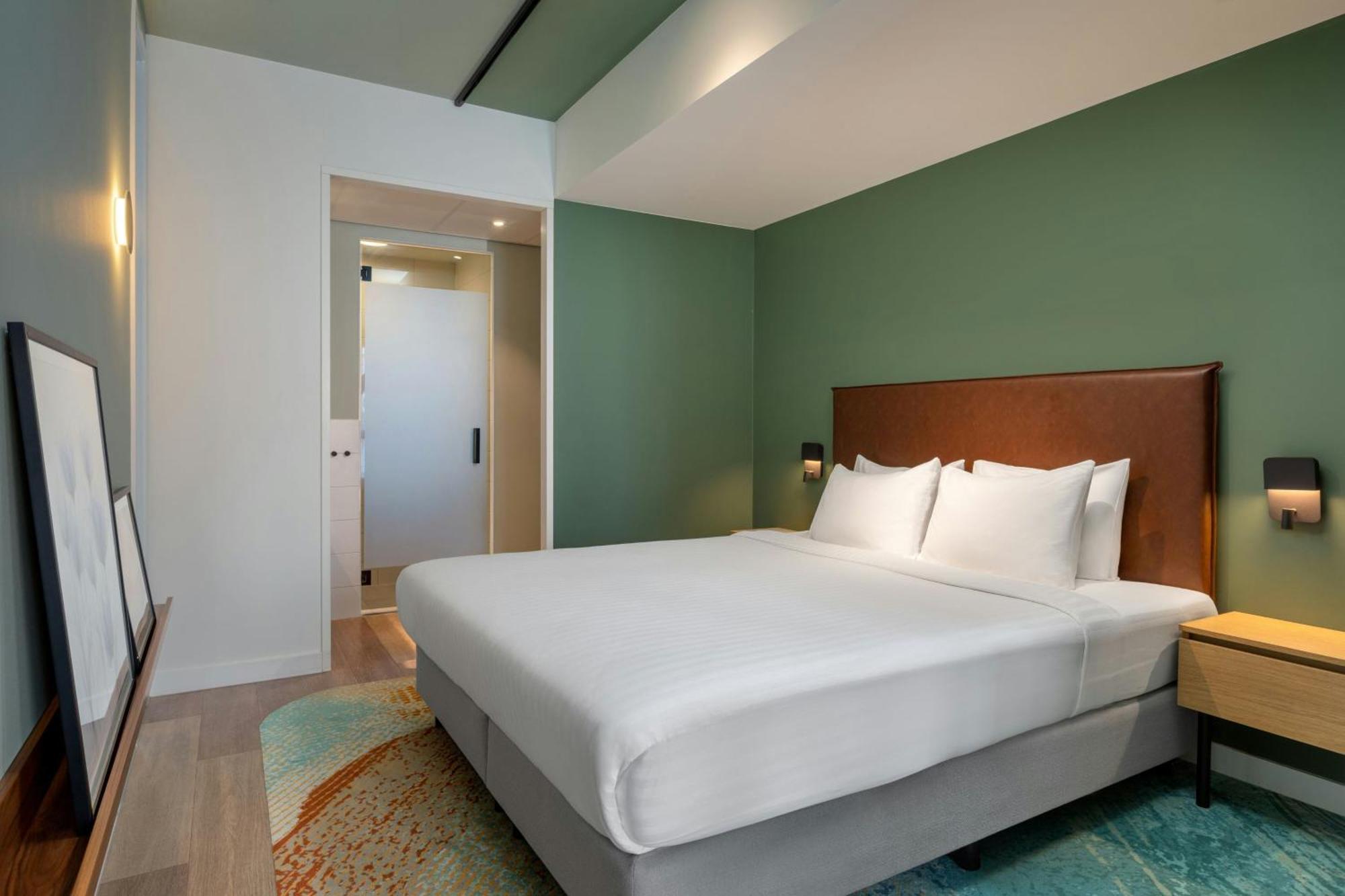 King Studio Apartment