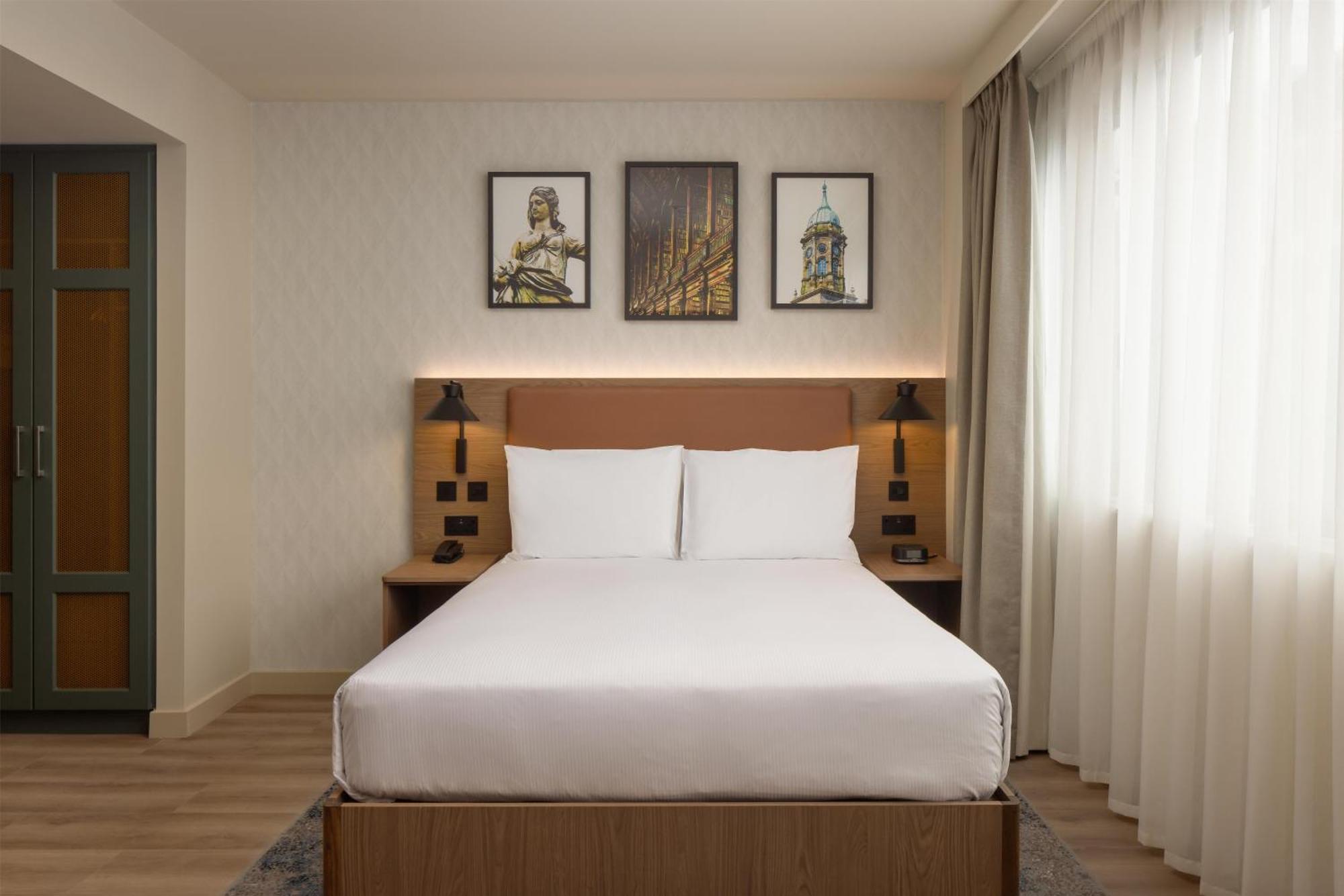 Queen Studio Suite