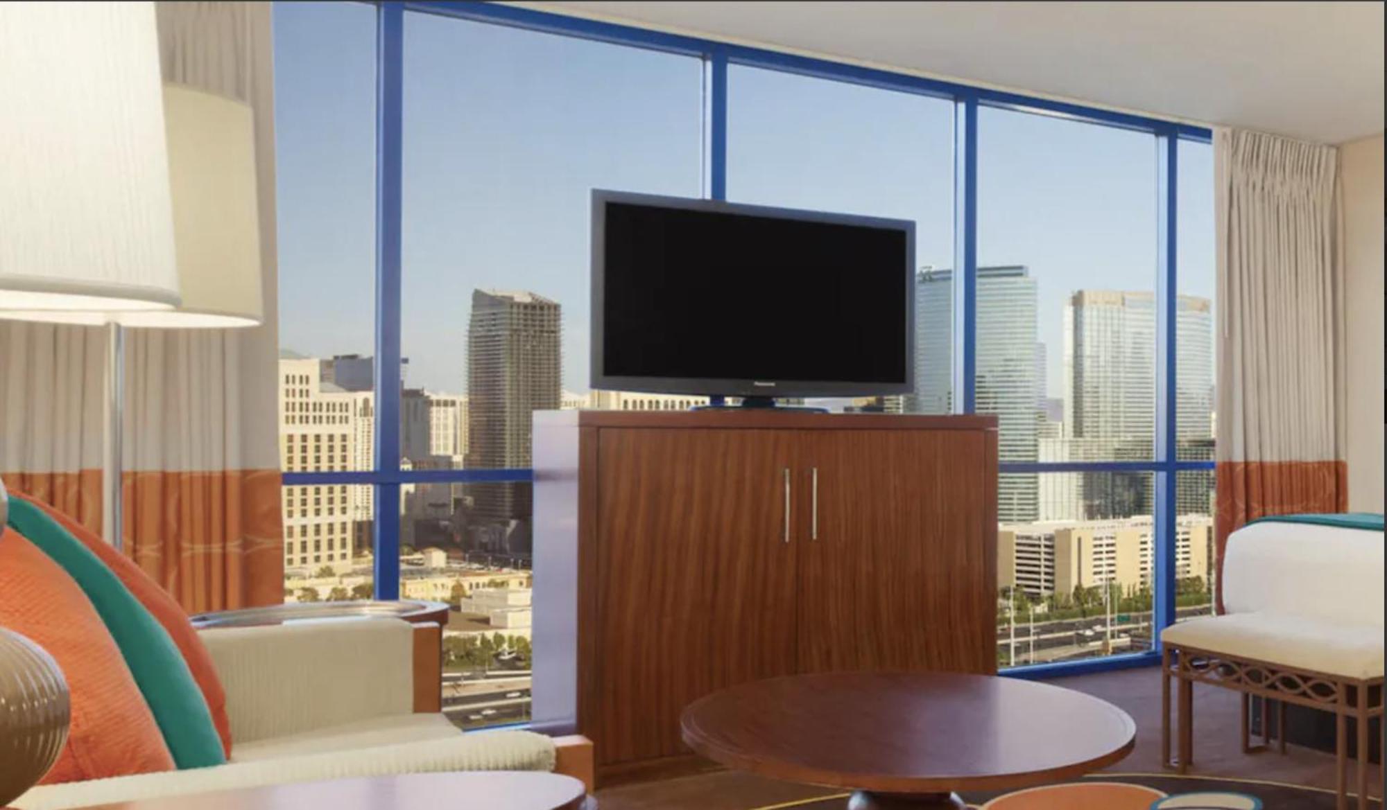 2 Queen Suite w/ Strip View + 2 Queen Suite w/ Strip View