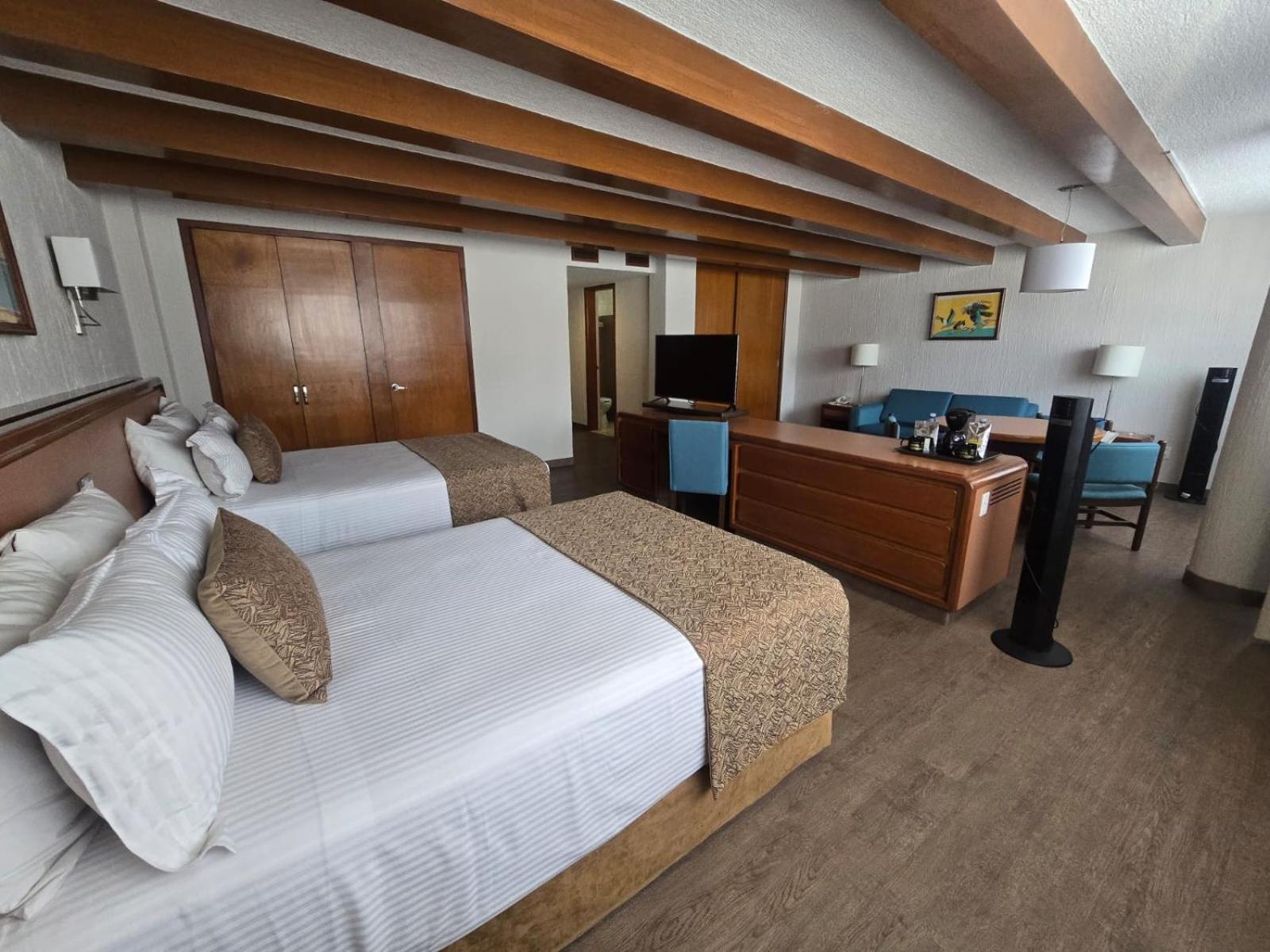 Standard Double Suite