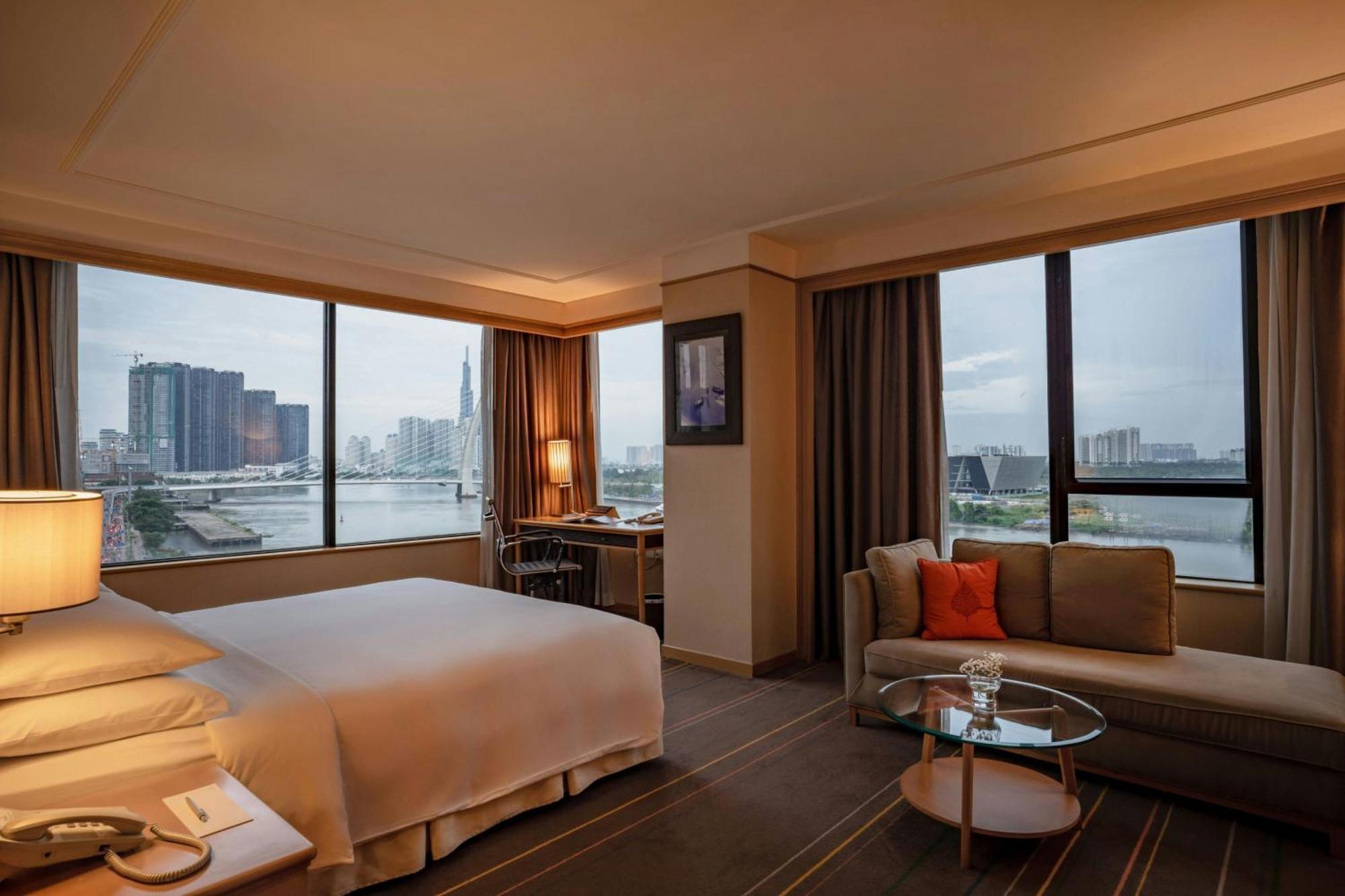 Executive King Studio or Club Level River View