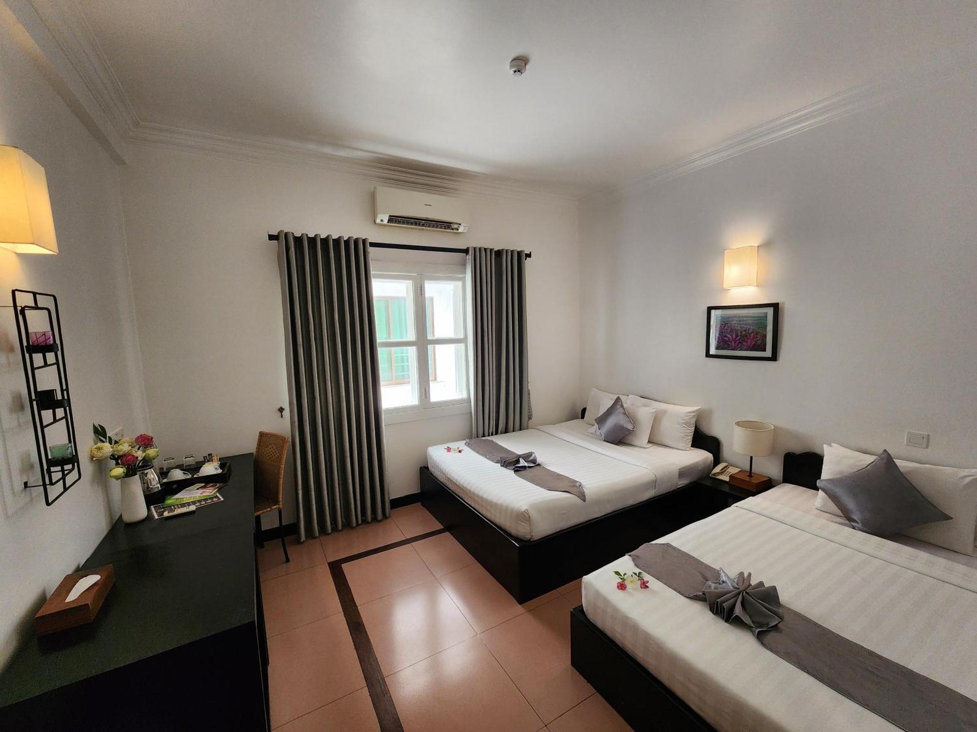 Deluxe Family Room