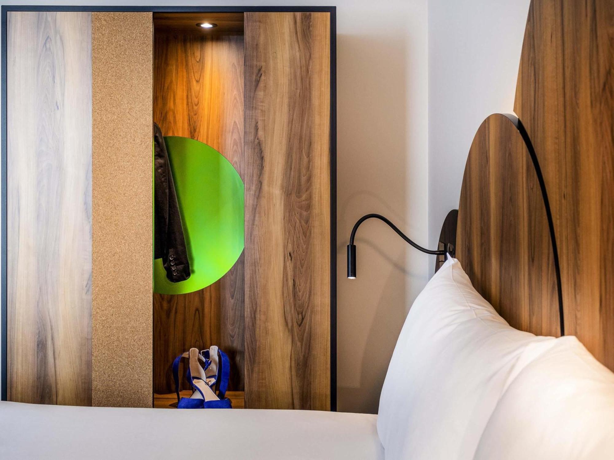 Apartment One Double Bed Two Single Beds