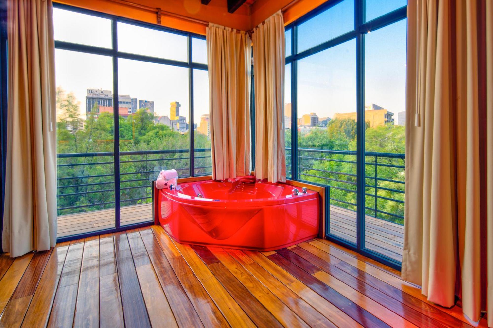 Suite Hot Tub