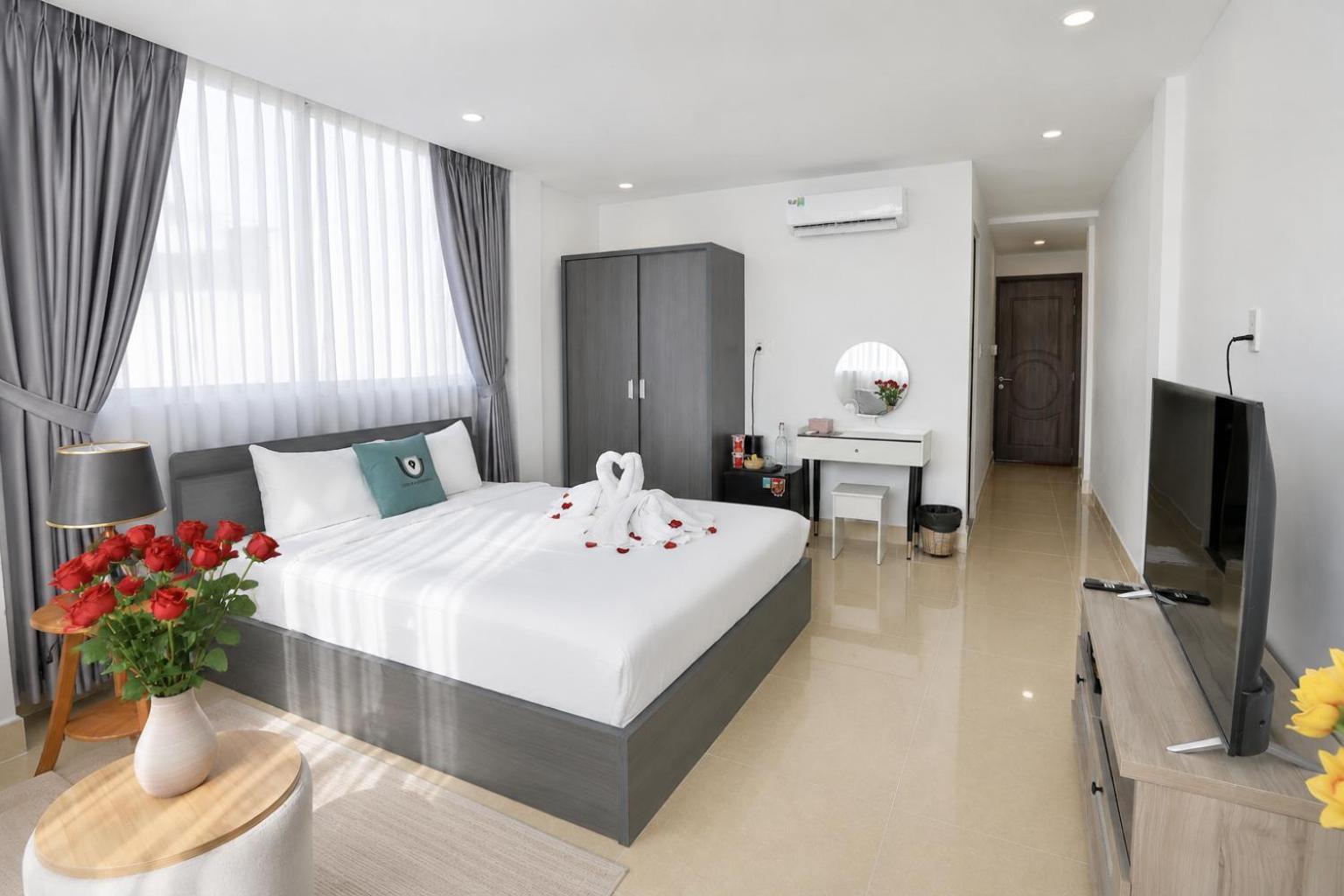 Deluxe Queen Room
