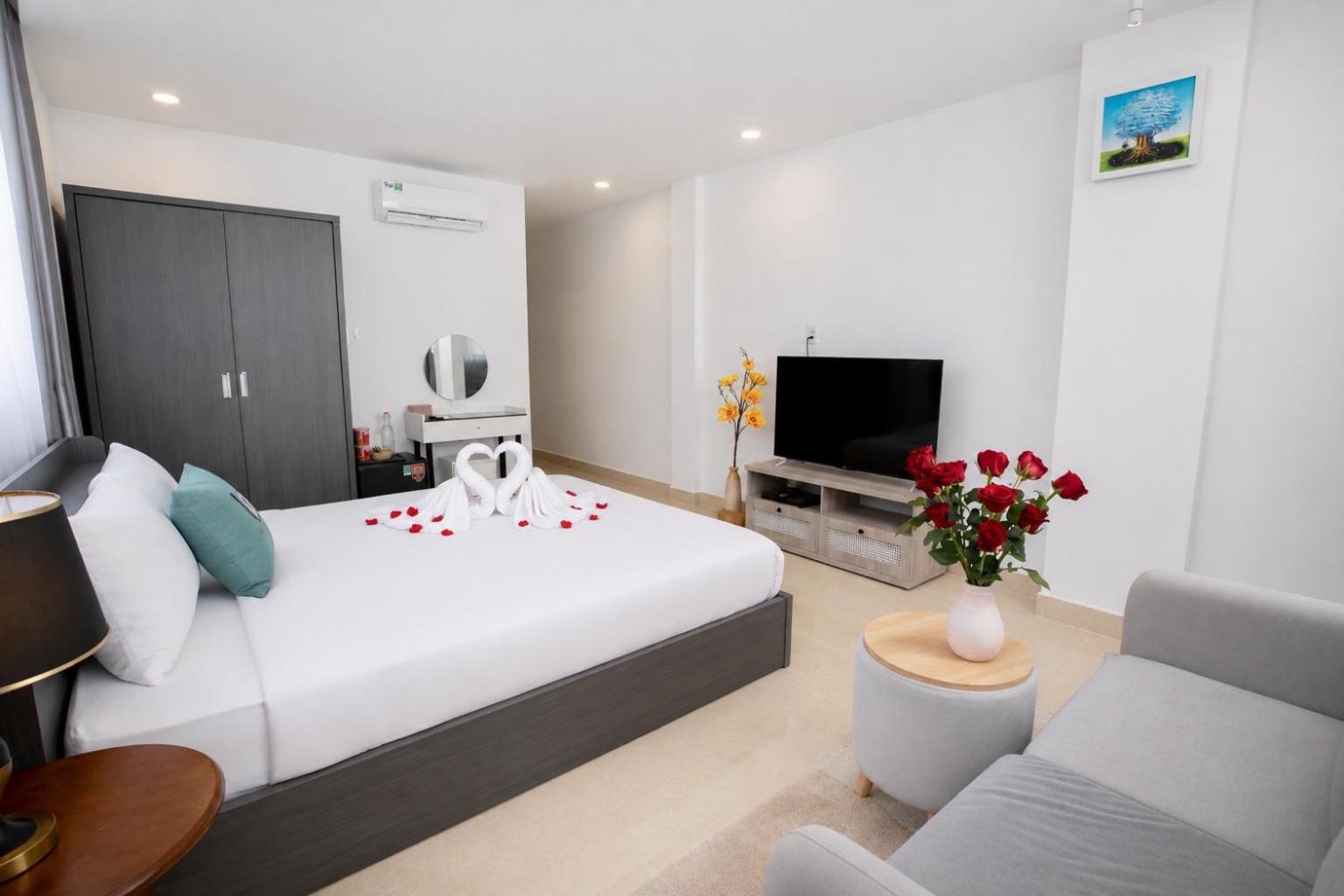 Deluxe Queen Room