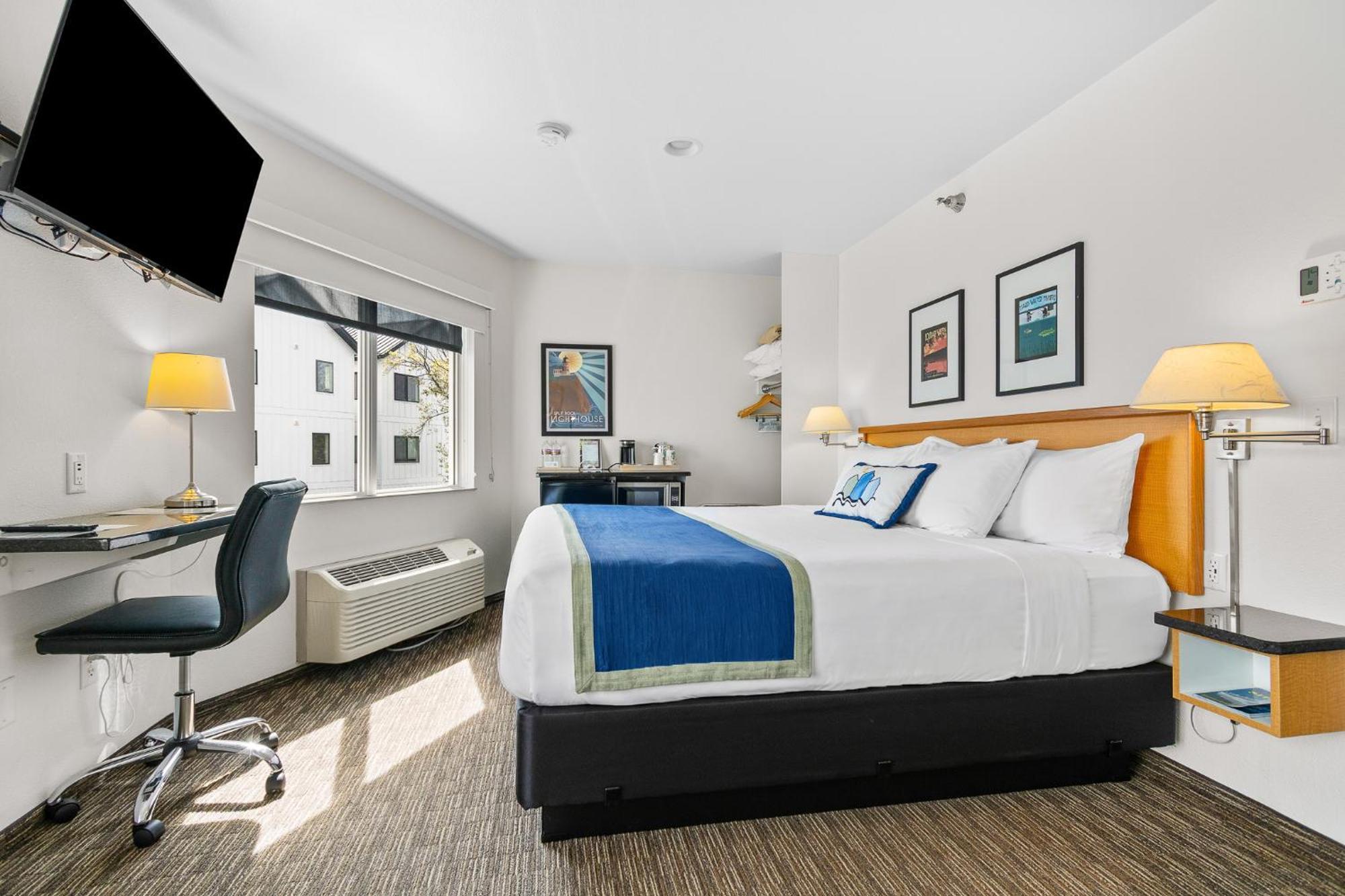 King Room with Balcony