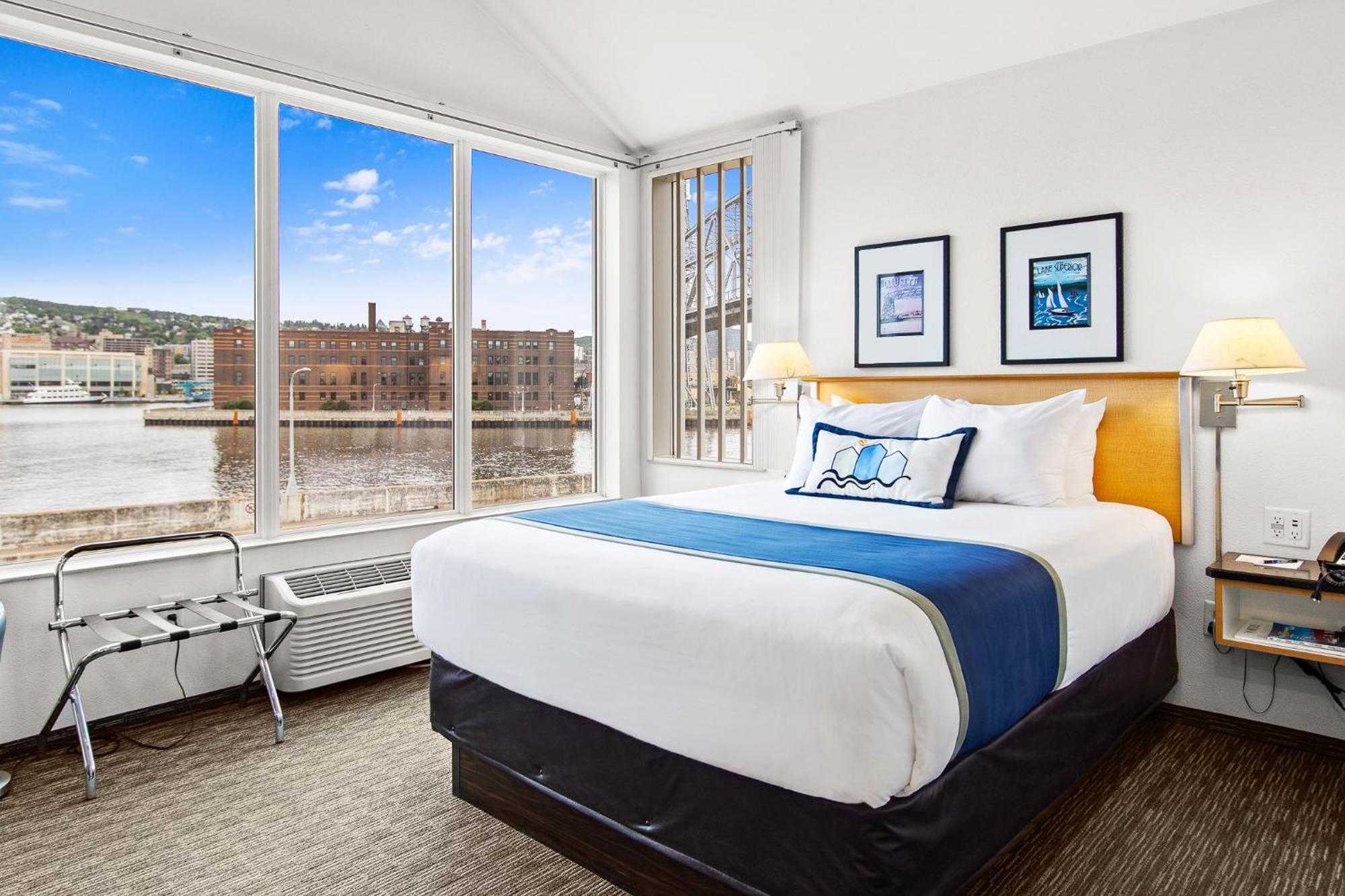 Junior Suite with Bridge View