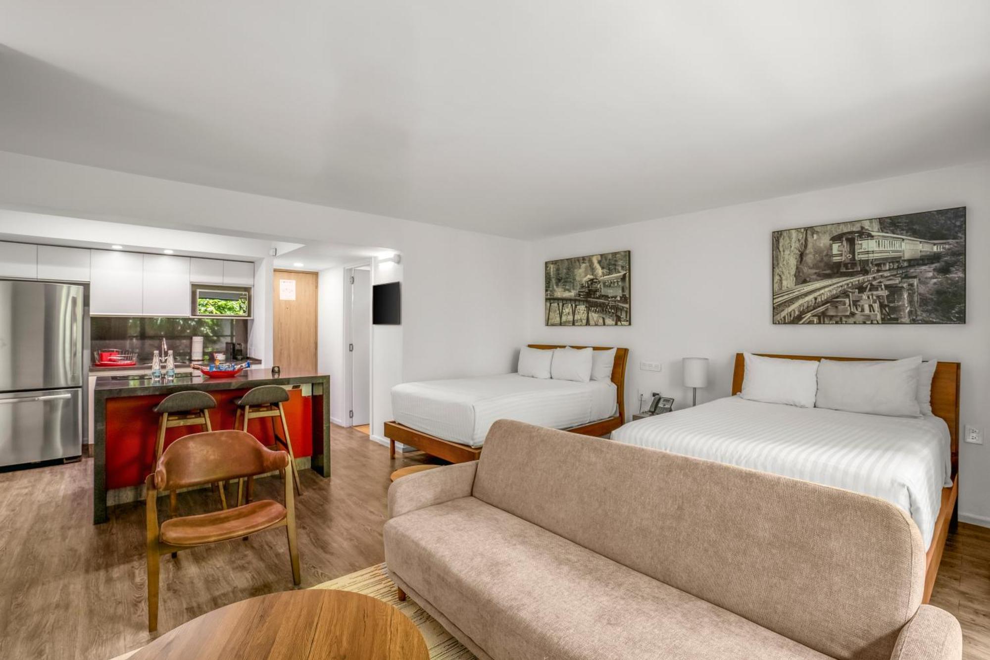 Deluxe Double Room Two Double Beds