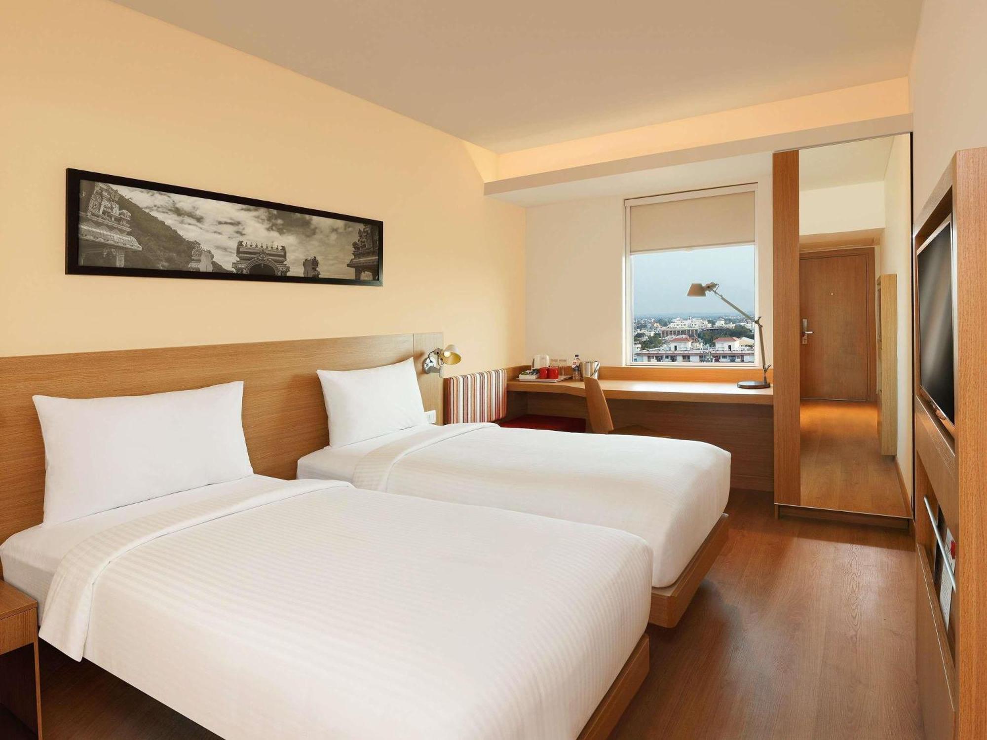 Superior Twin Room on F&B