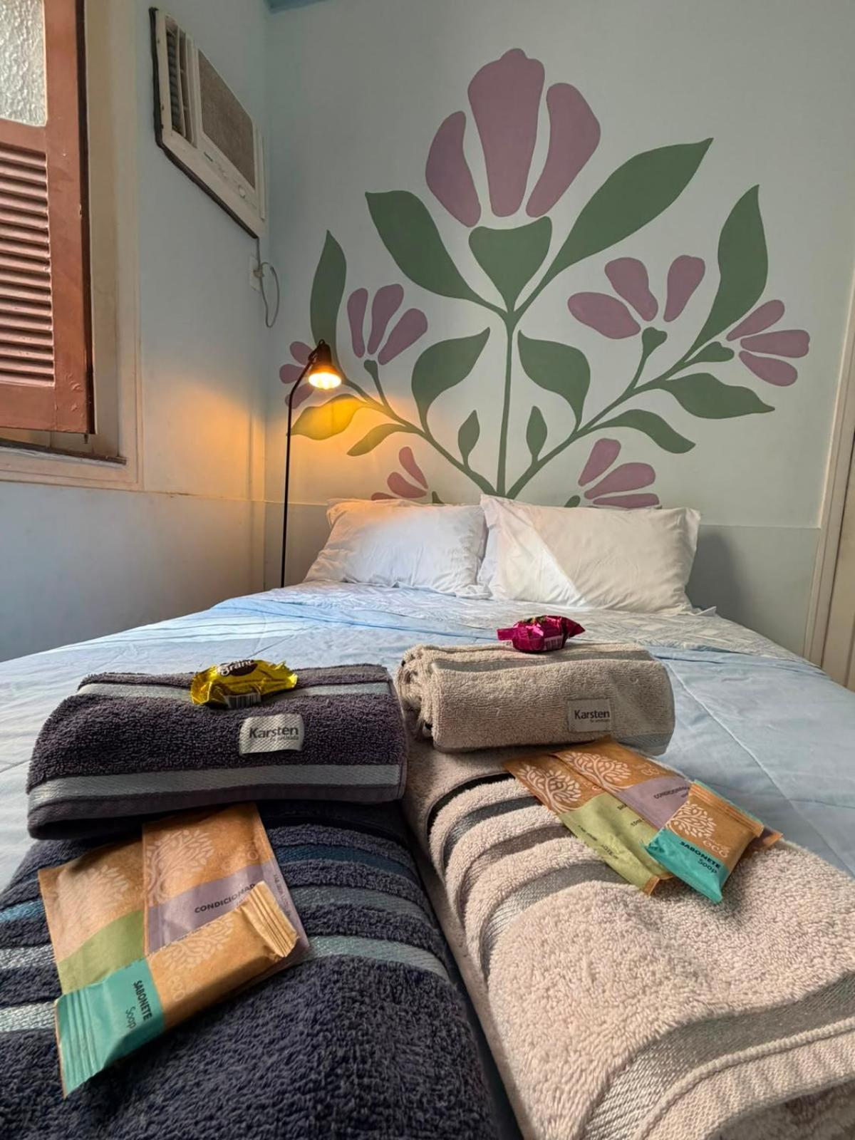 Deluxe Double Room Shower