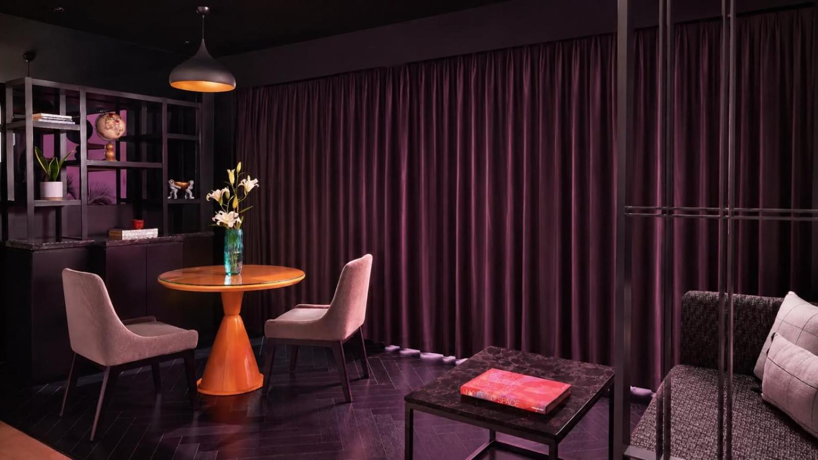 King Studio Suite