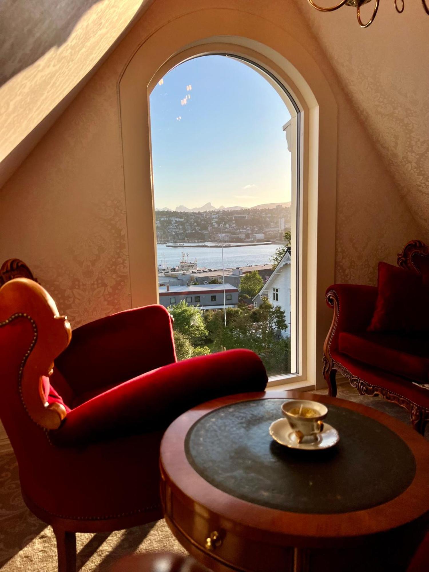 The View Top Suite Panoramic View