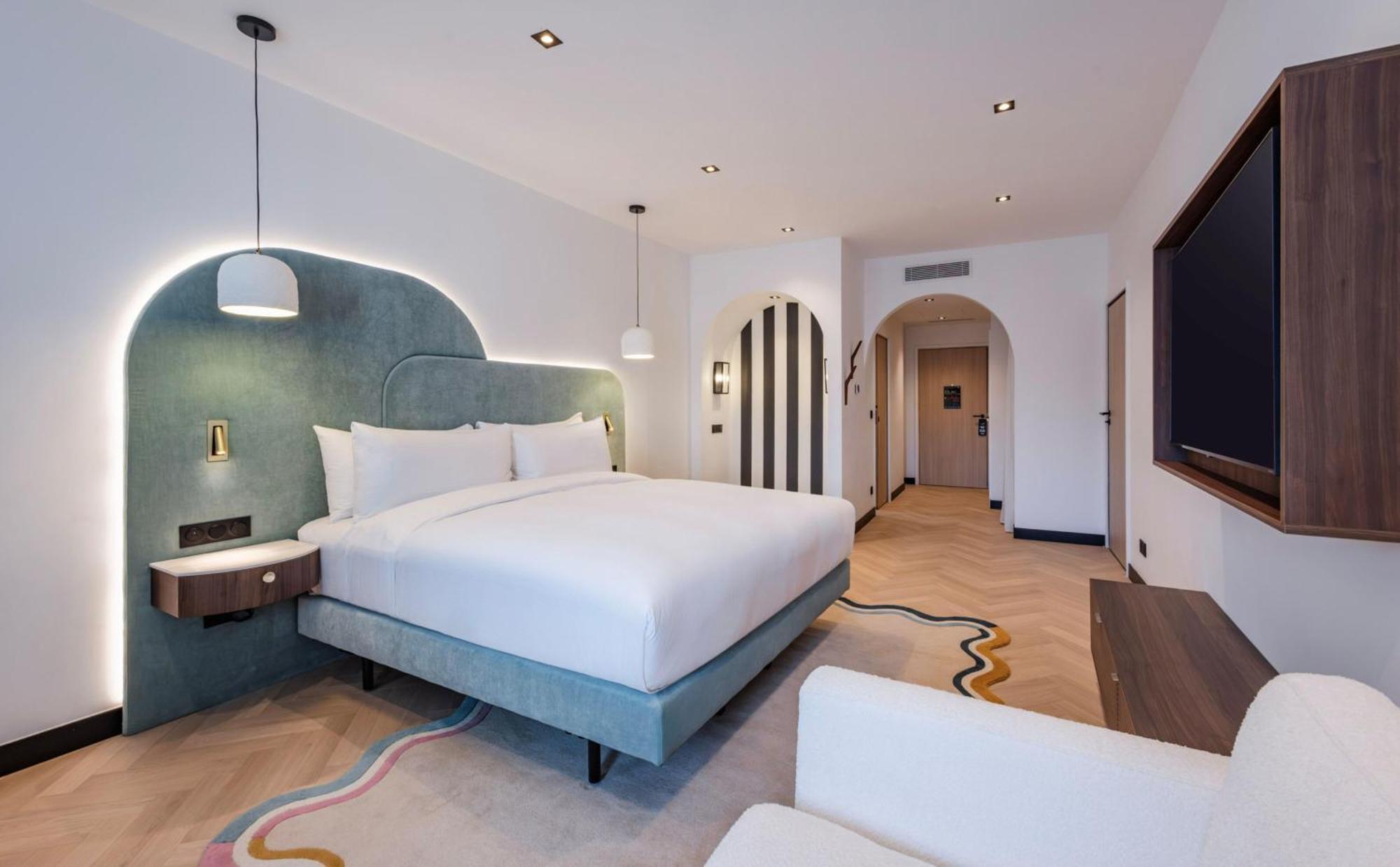 Premium King Room