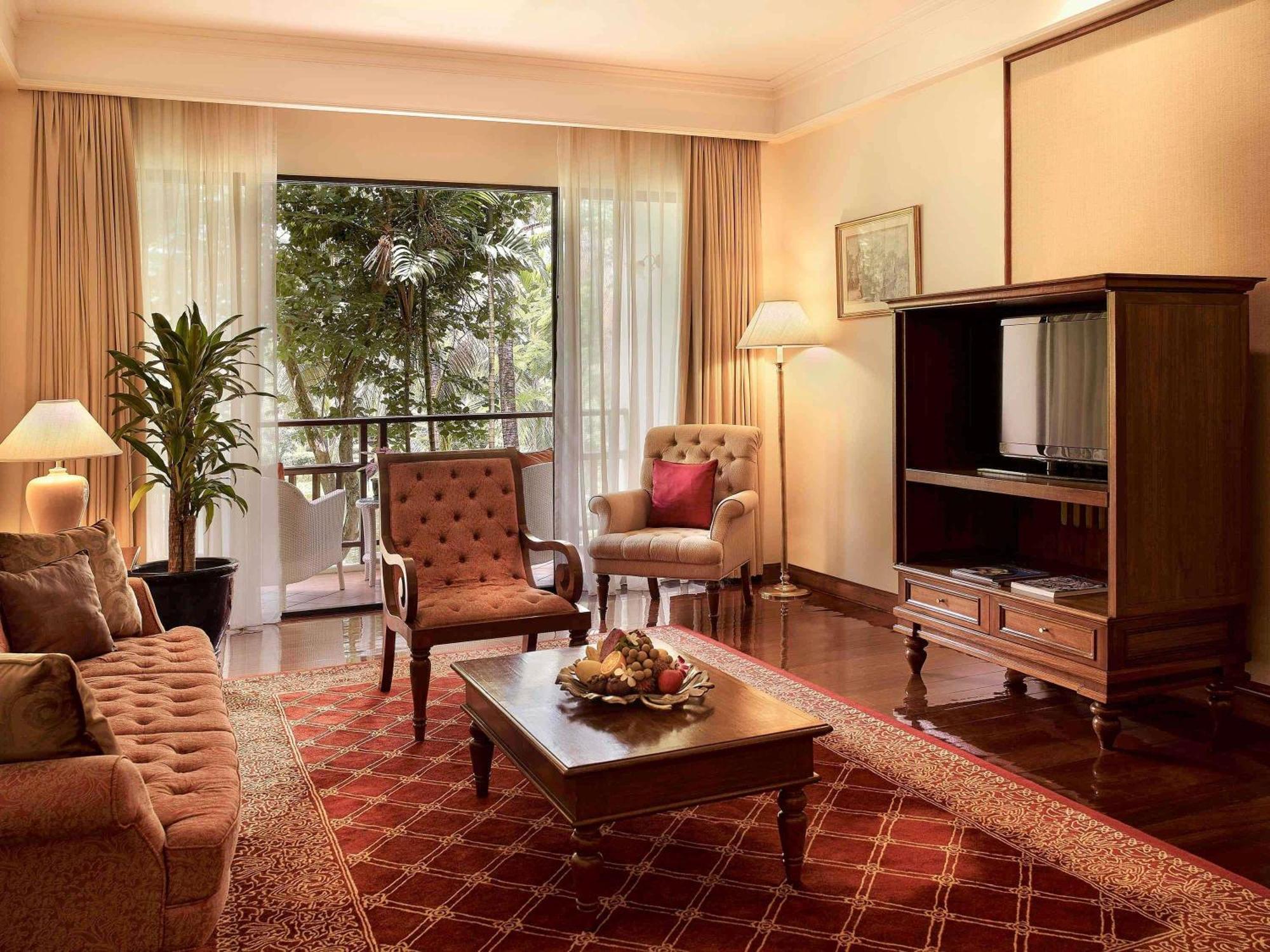 Prestige King Suite Club Access