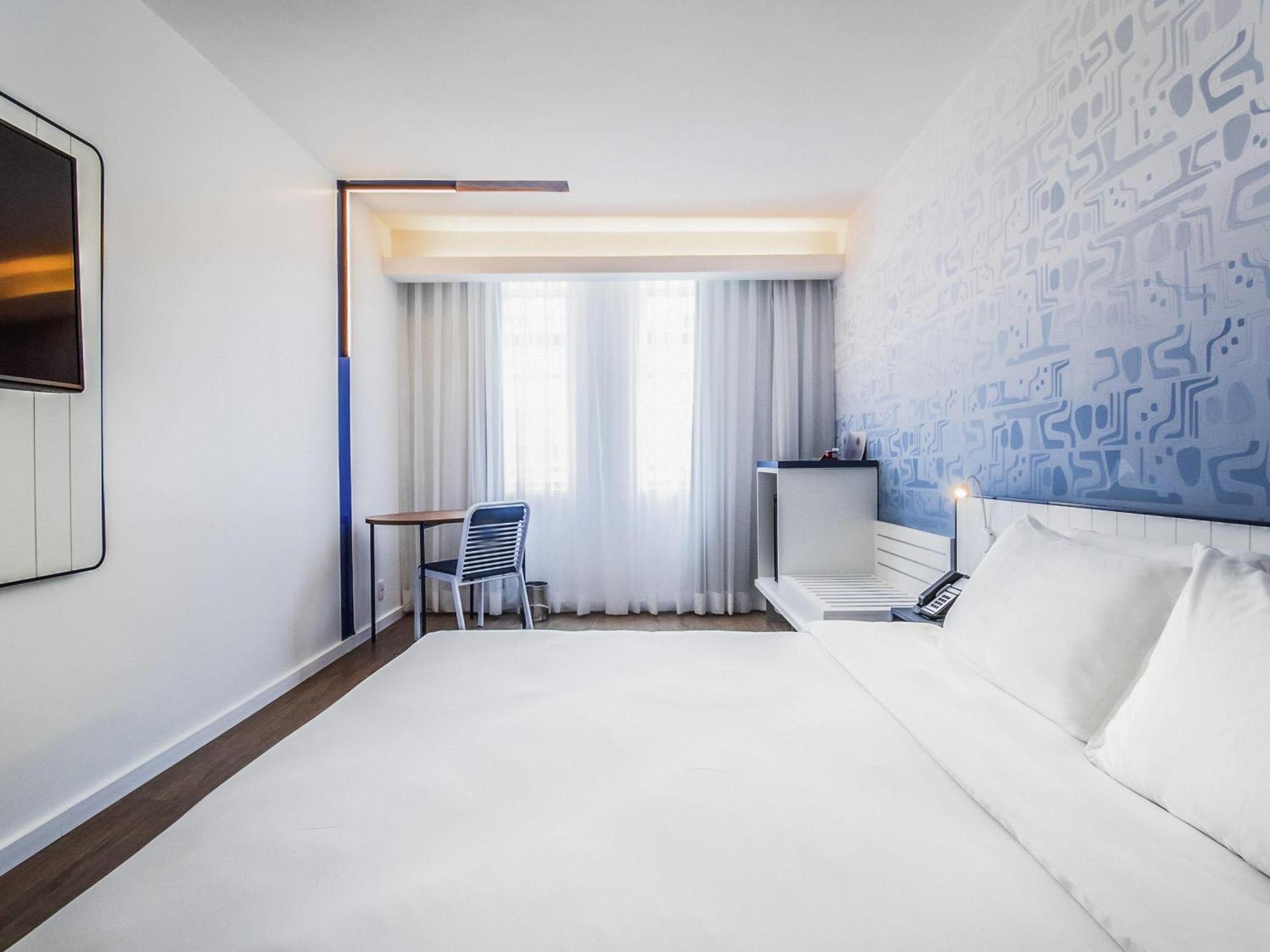 Executive Double Room Partial Sea View