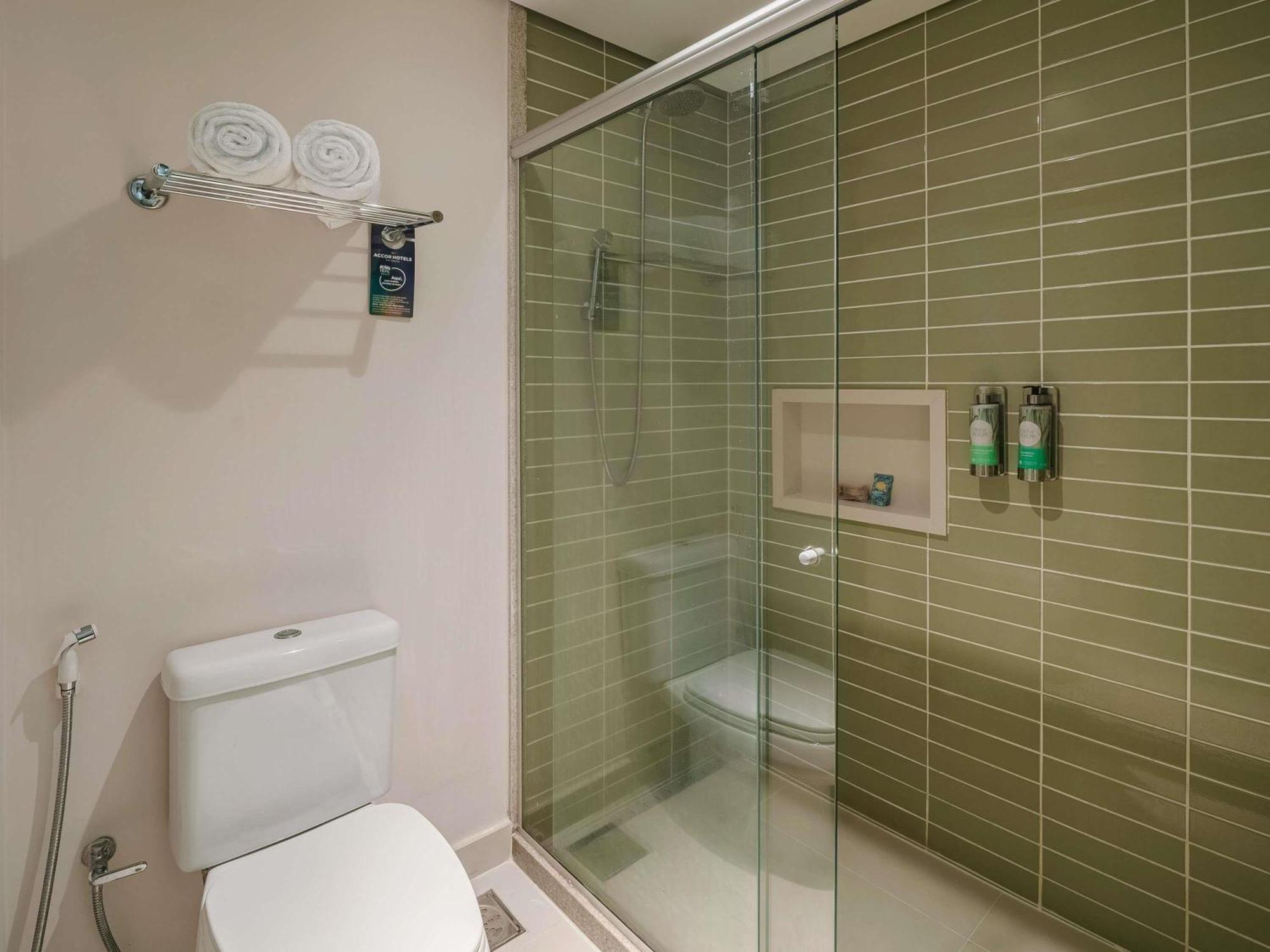 Premium Luxury King Room Partial Side Sea View