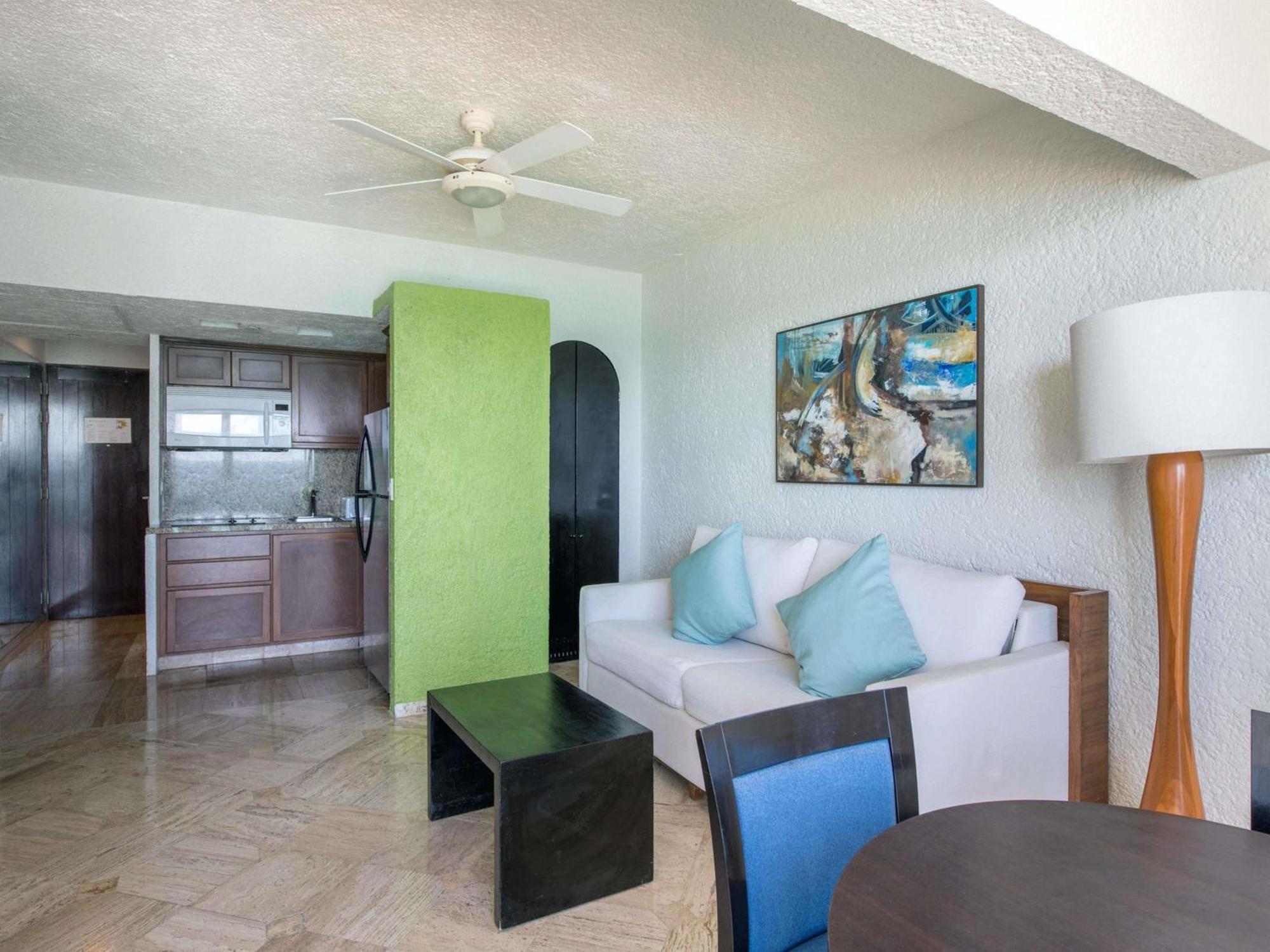 One-Bedroom King Suite Jacuzzi Balcony Lagoon View