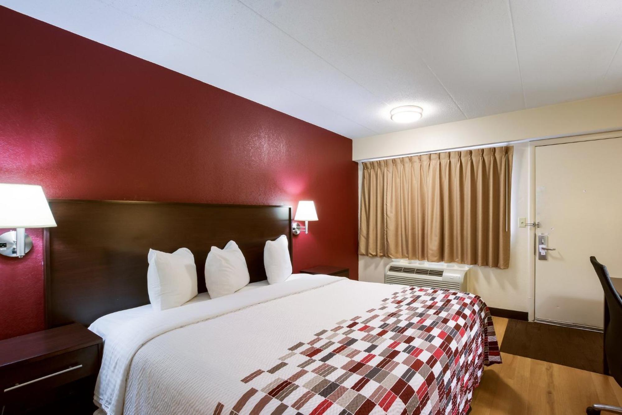 Standard King Room Disability Access Smoke Free