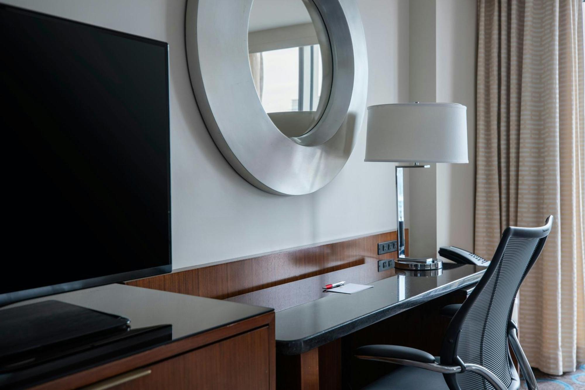 King Room Club Level