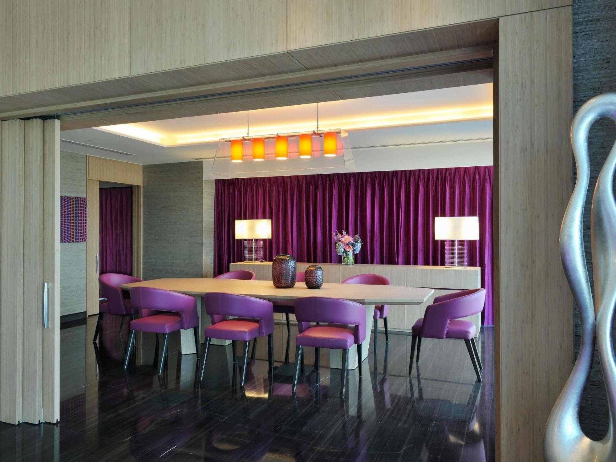 Royal King Suite View Club Access