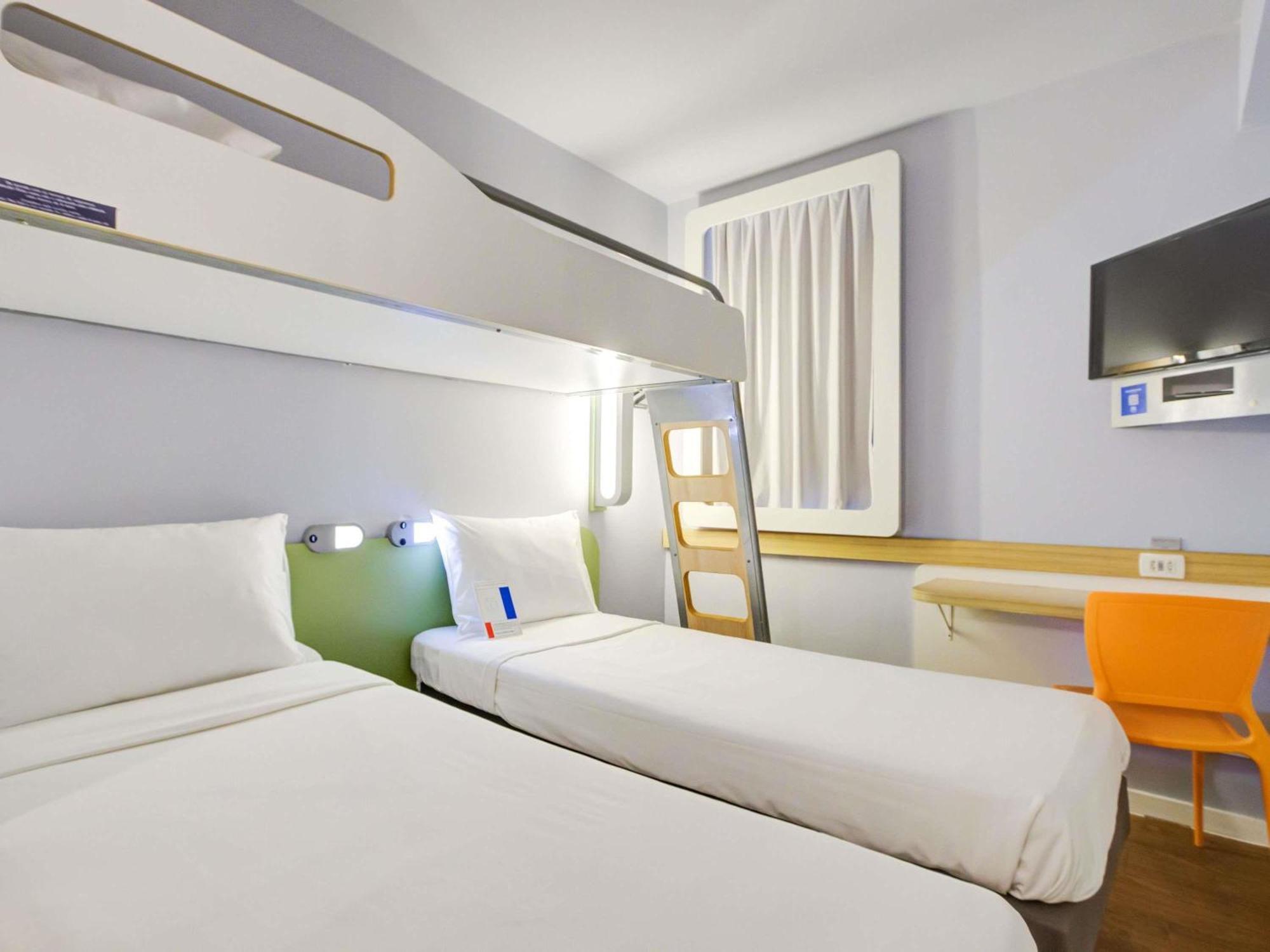 Standard Twin Room Bunk Bed