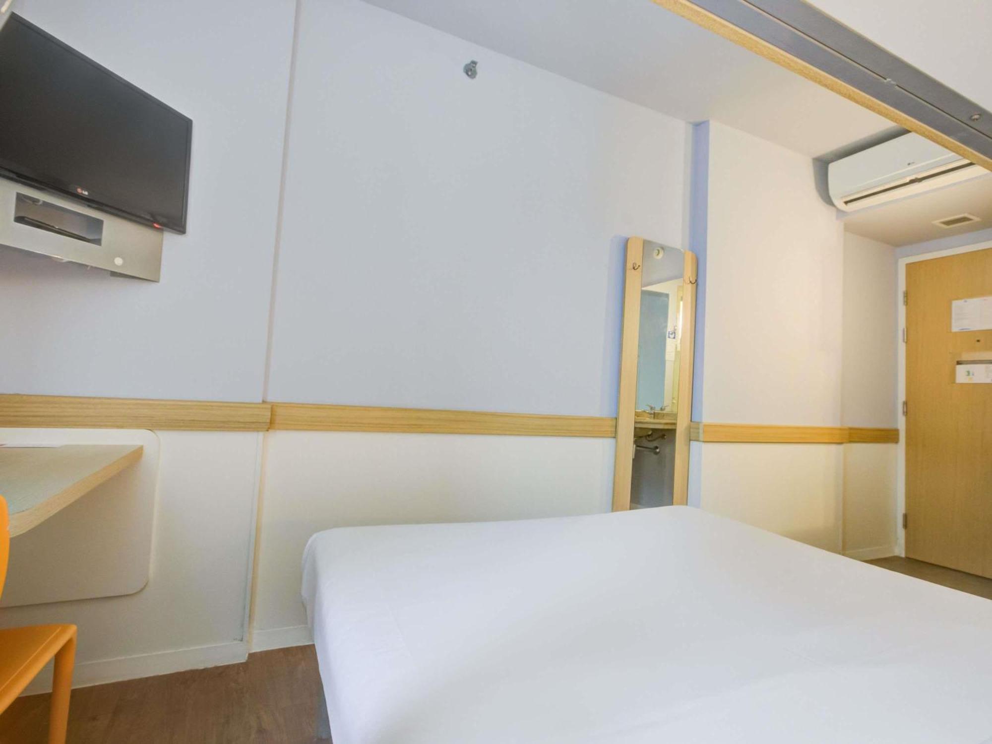 Triple Room Double Bed Bunk Bed