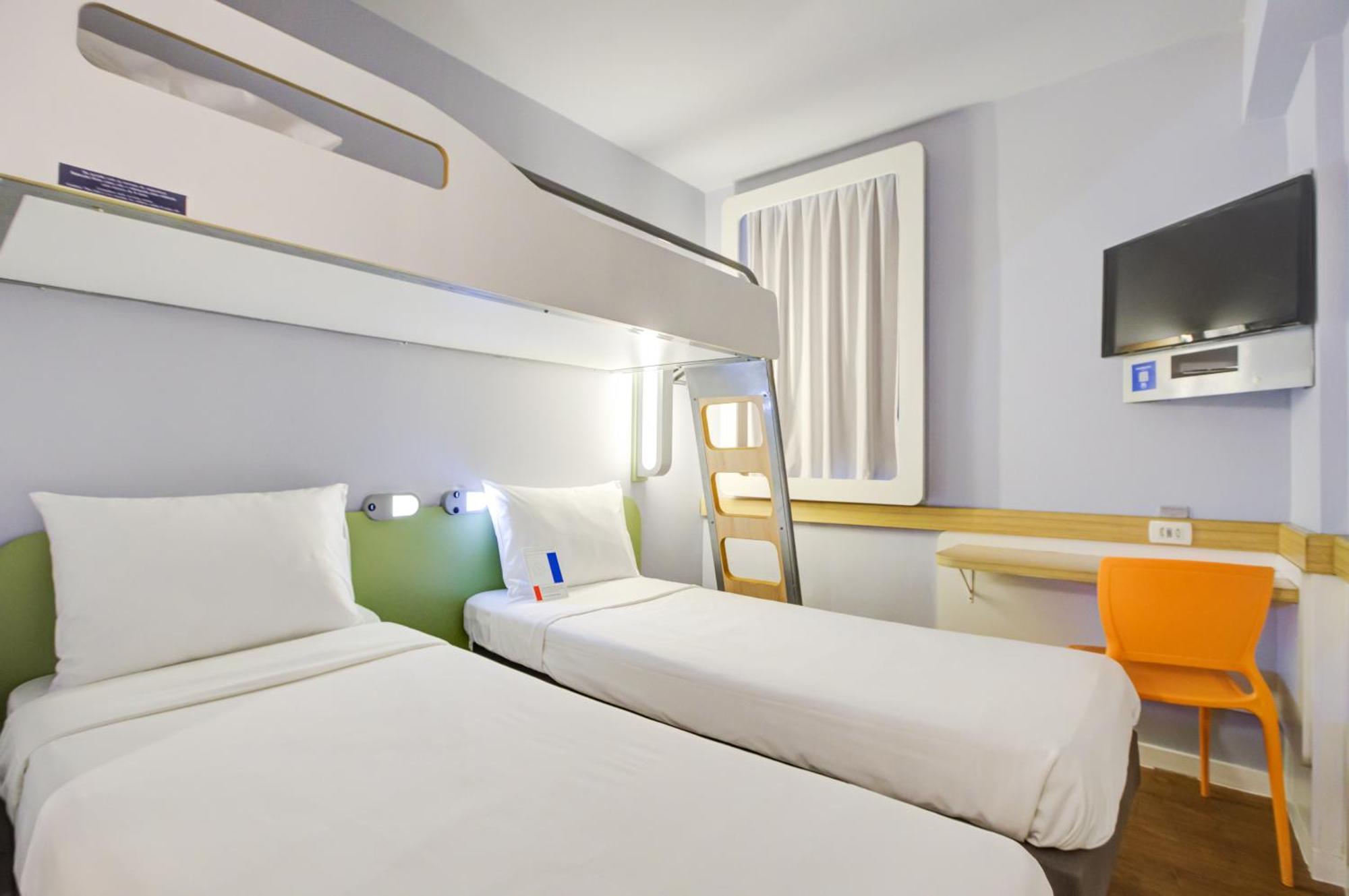 Standard Twin Room Bunk Bed