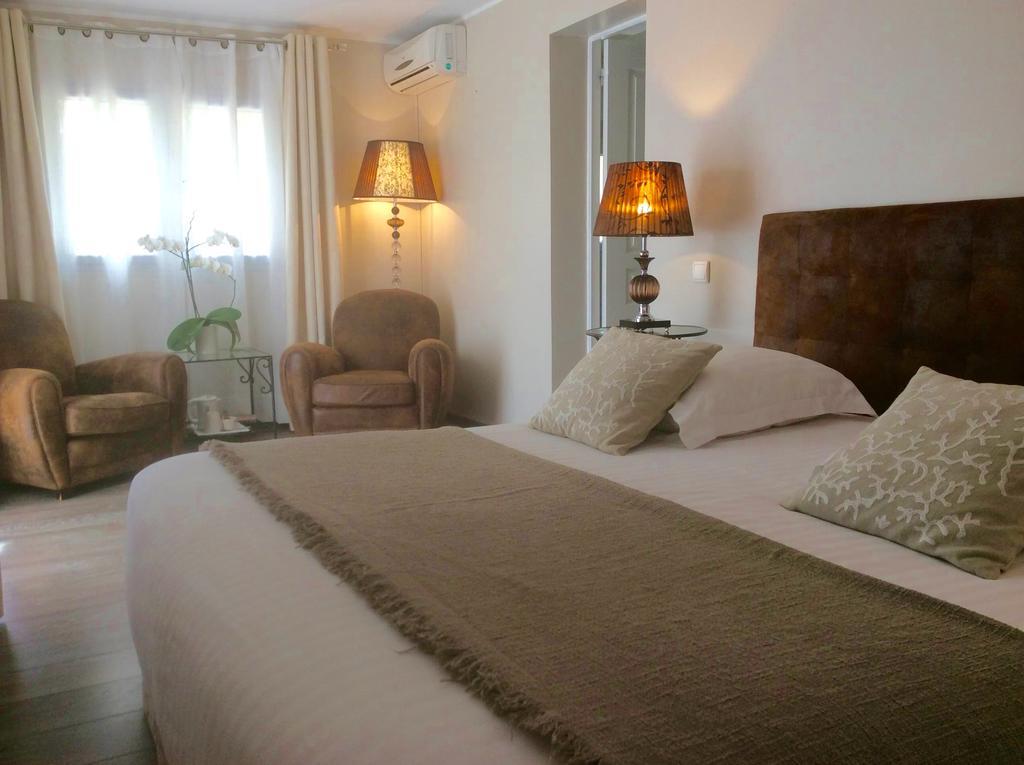 Deluxe Double Room Shower