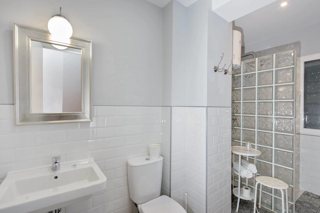 Large Single Room
