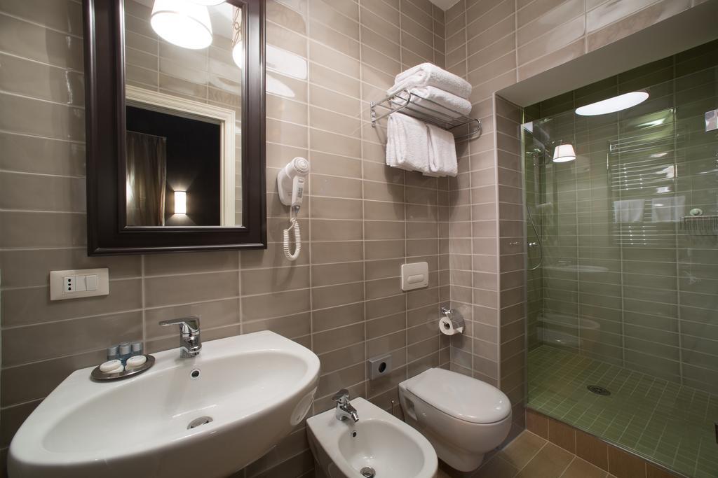 Deluxe Double or Twin Room with City View