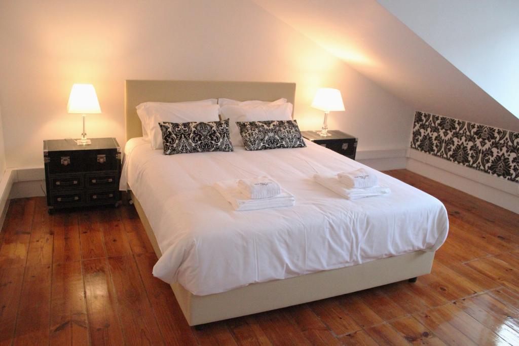 Standard Double Room with Shared Bathroom