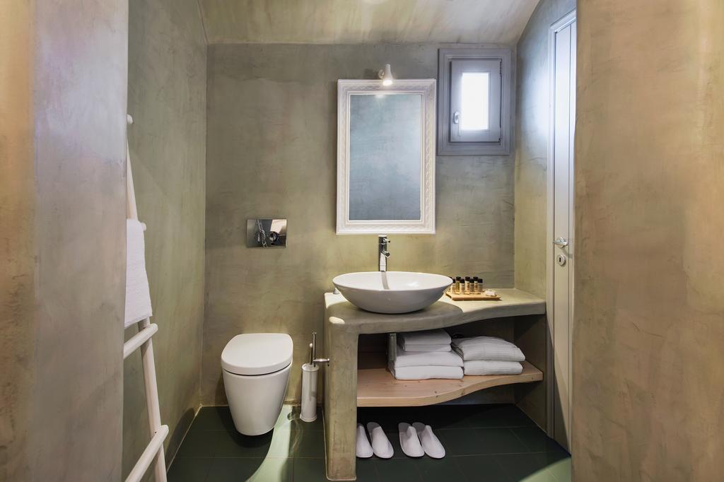 Junior Suite outdoor Tub Caldera View