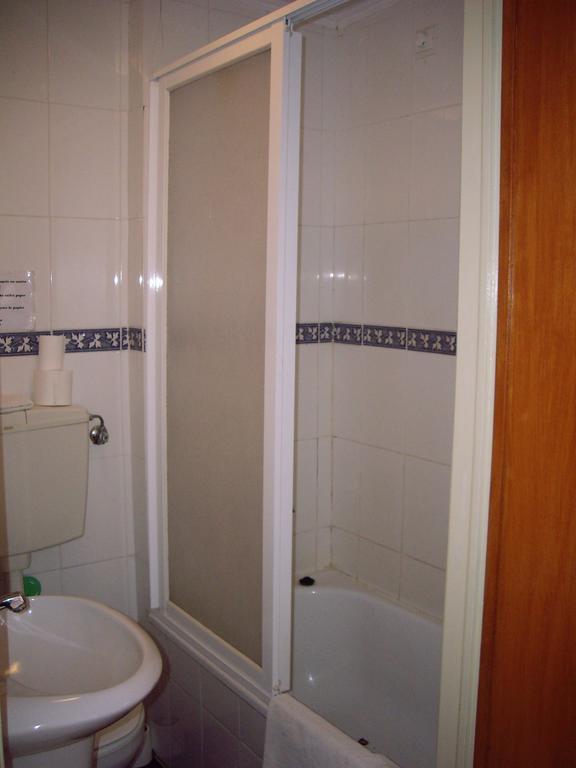 Twin Room with Shared Toilet