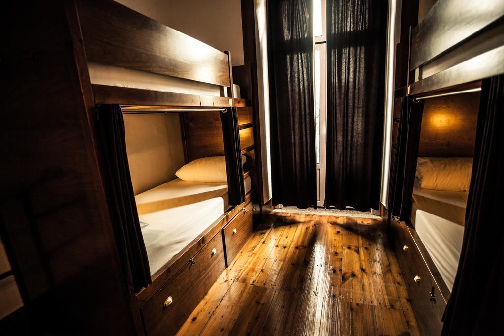 Bed in 6-Bed Mixed Dormitory Room