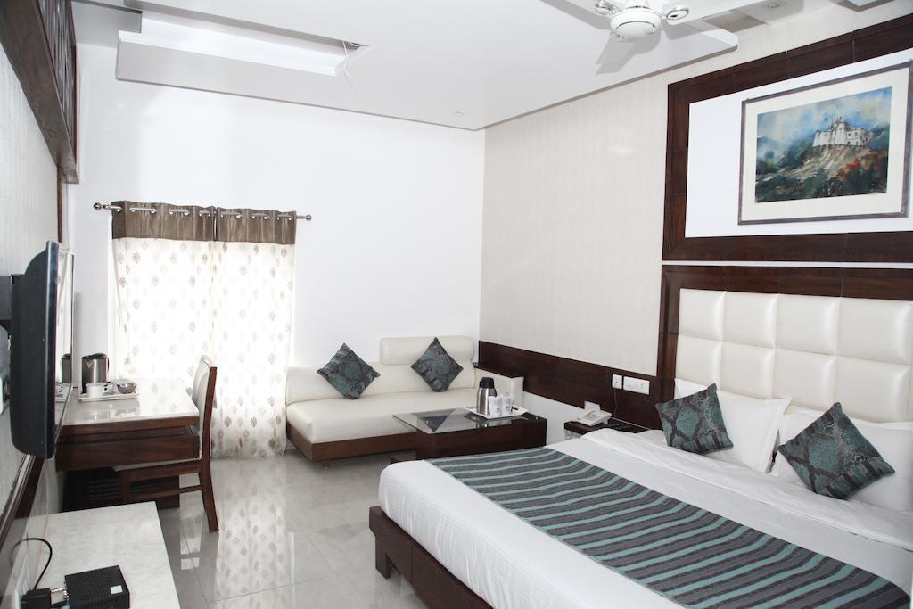 Club Double Room