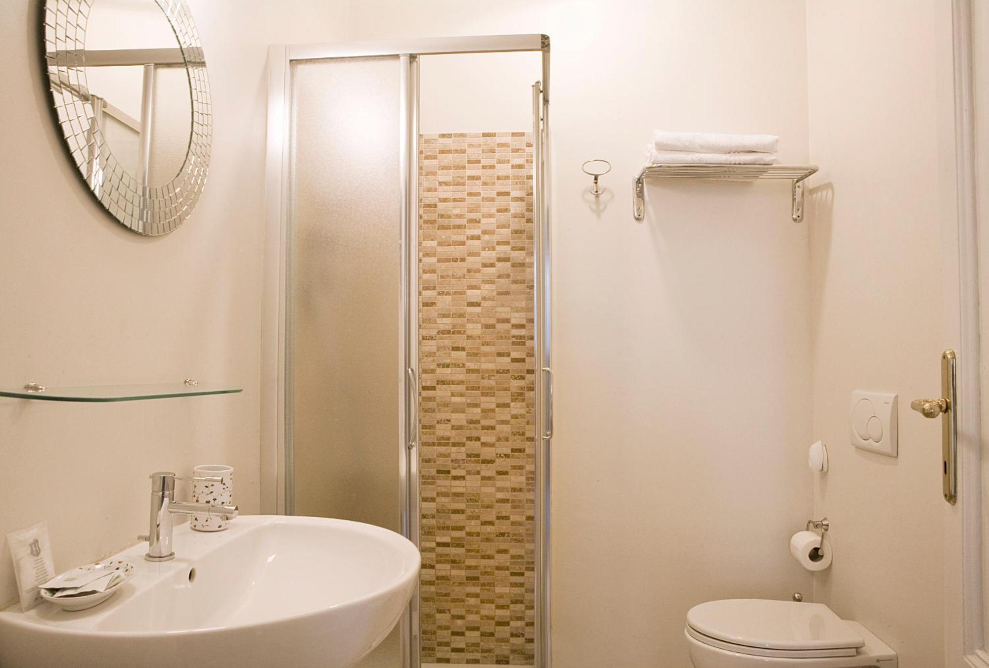 Double Room with Private External Bathroom