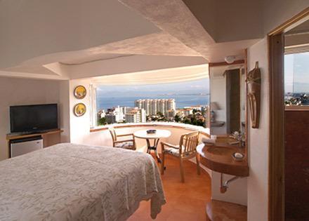 Queen Room with Garden View